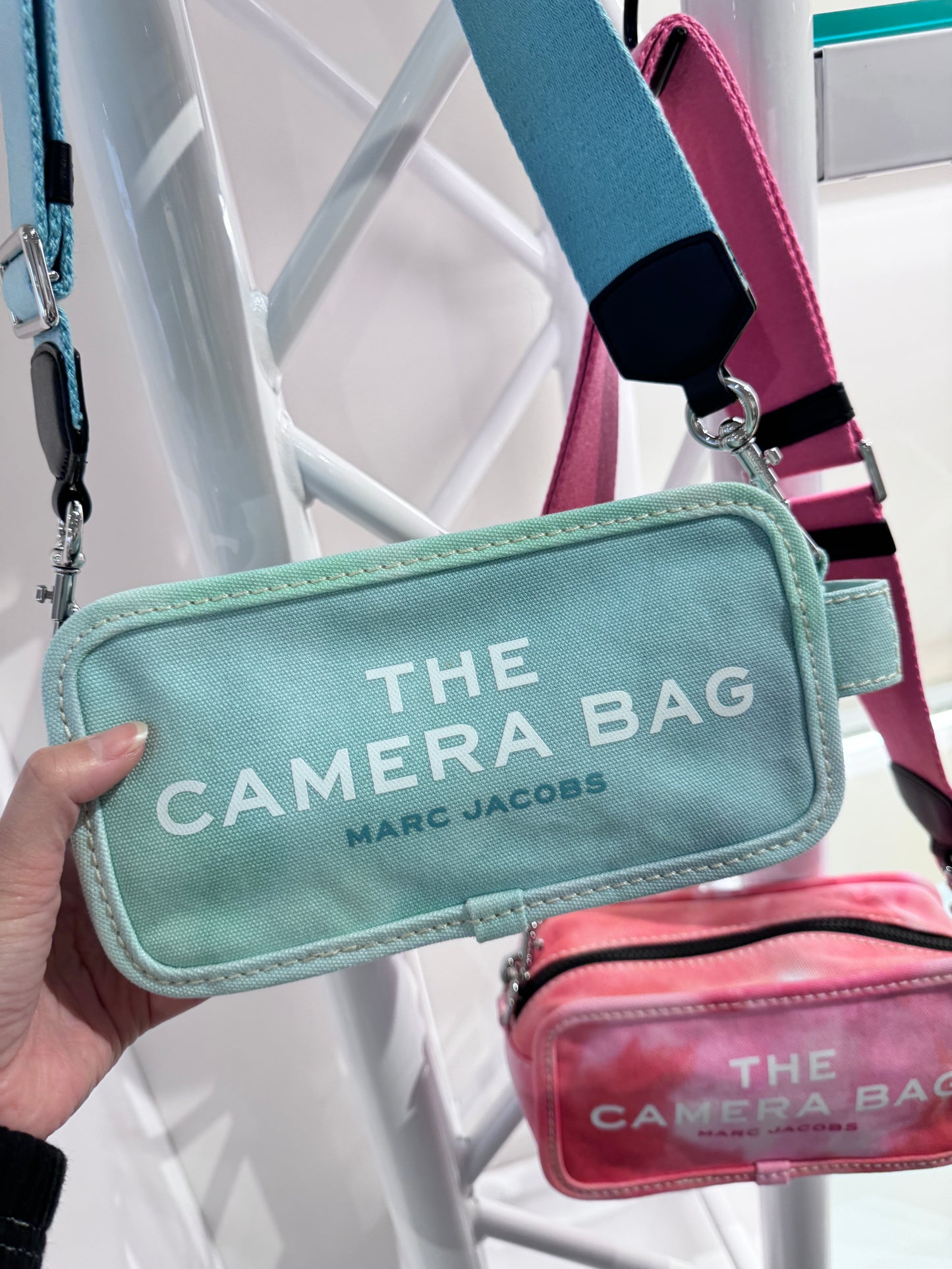 Marc Jacobs 斜背相機包