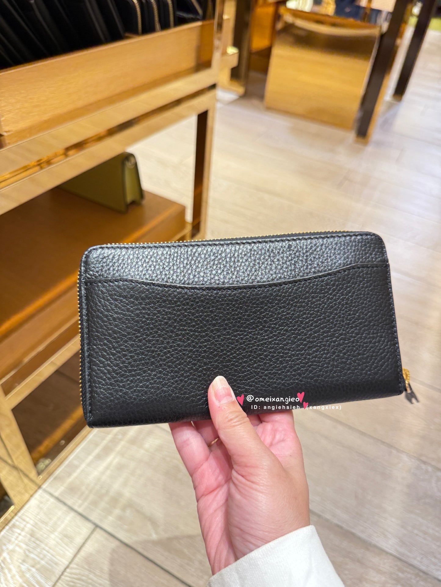 Tory Burch 金屬logo 荔枝皮革拉鏈長夾 附票卡夾