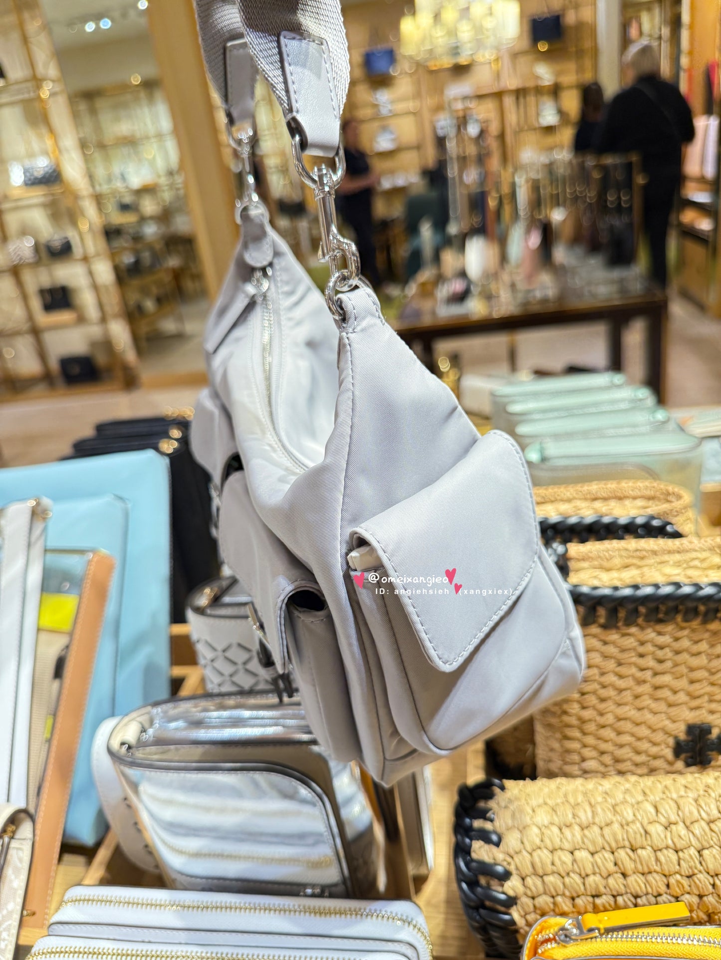 Tory Burch 多口袋肩背包 可斜背