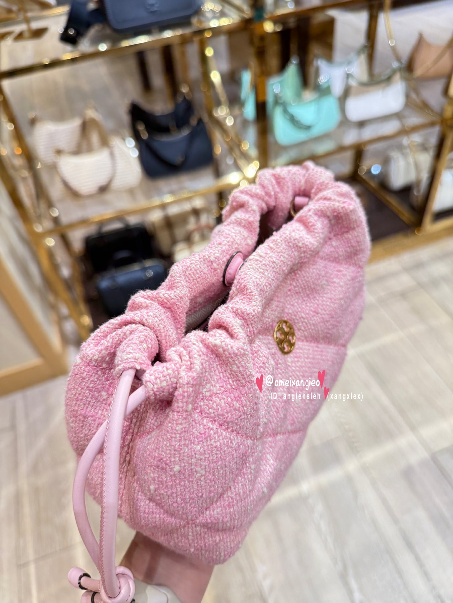 Tory Burch 粉色 Willa 抽繩福袋包 斜背包