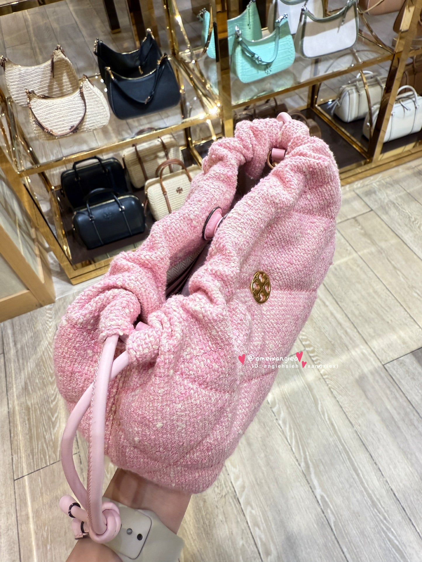 Tory Burch 粉色 Willa 抽繩福袋包 斜背包