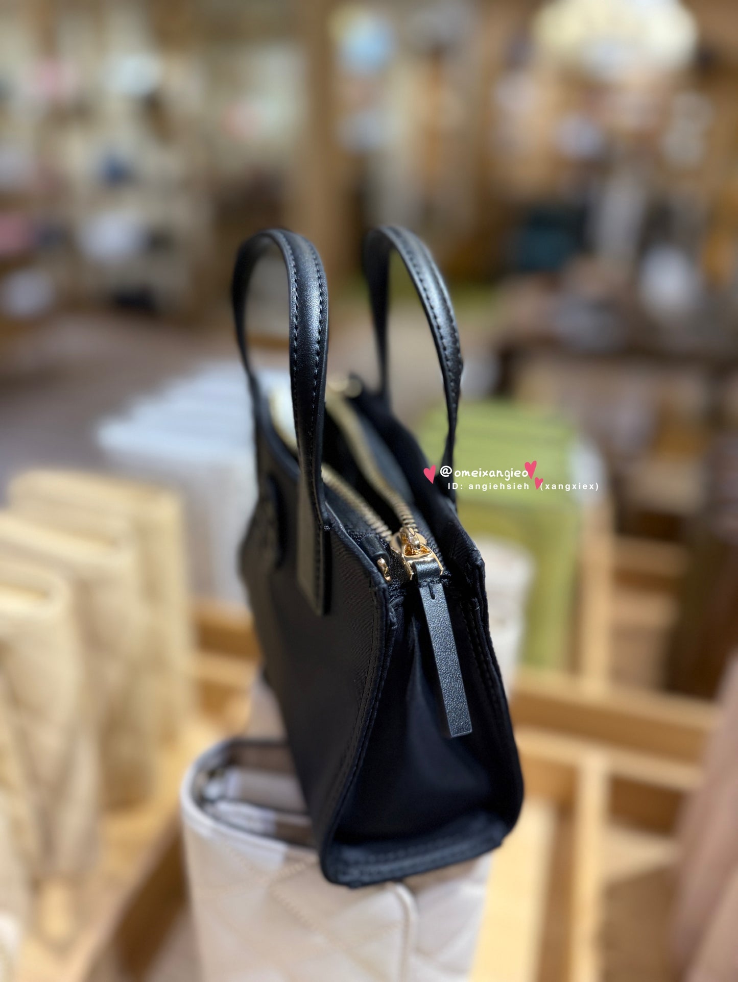 Tory Burch 黑色尼龍托特包