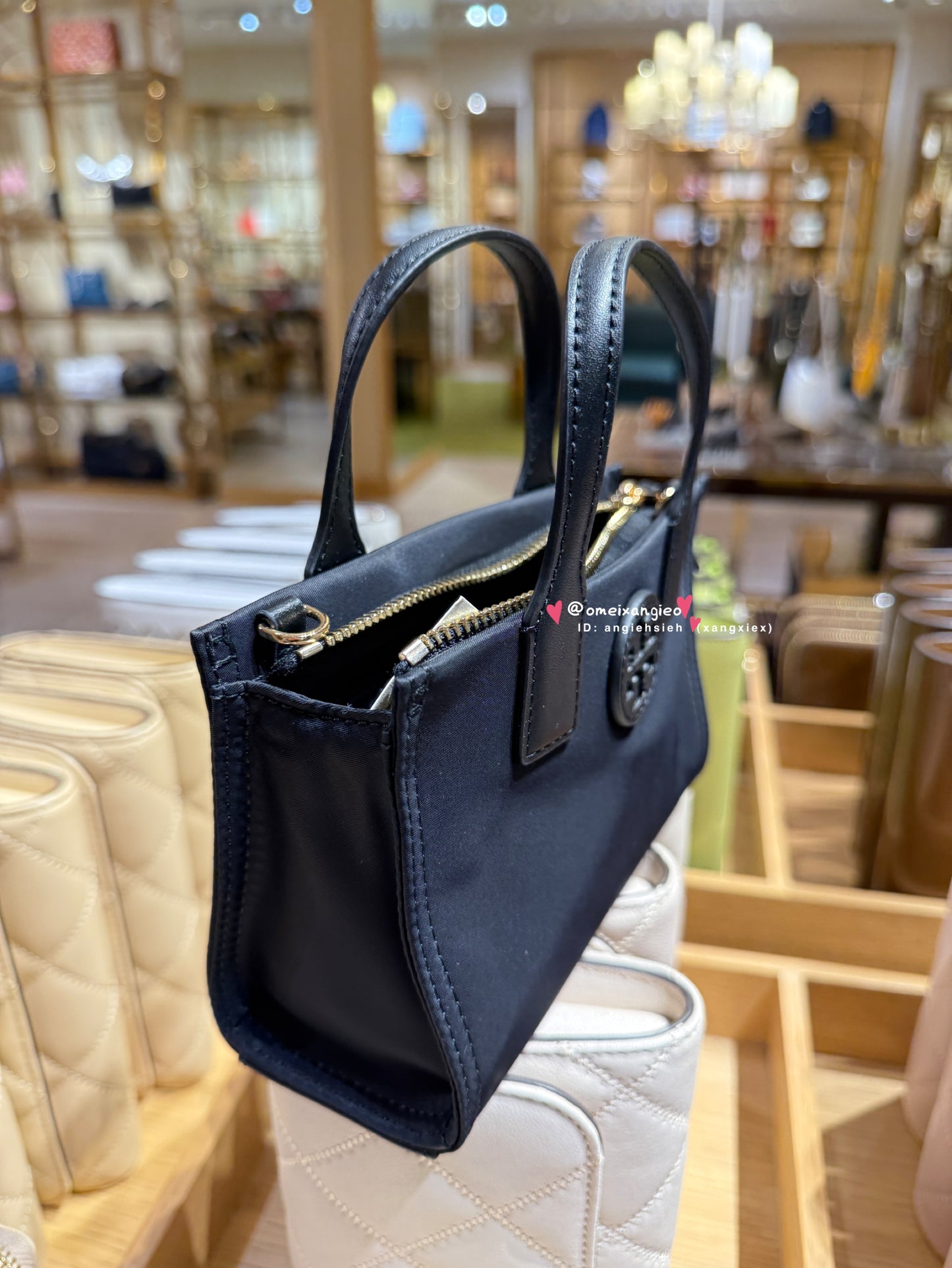 Tory Burch 黑色尼龍托特包