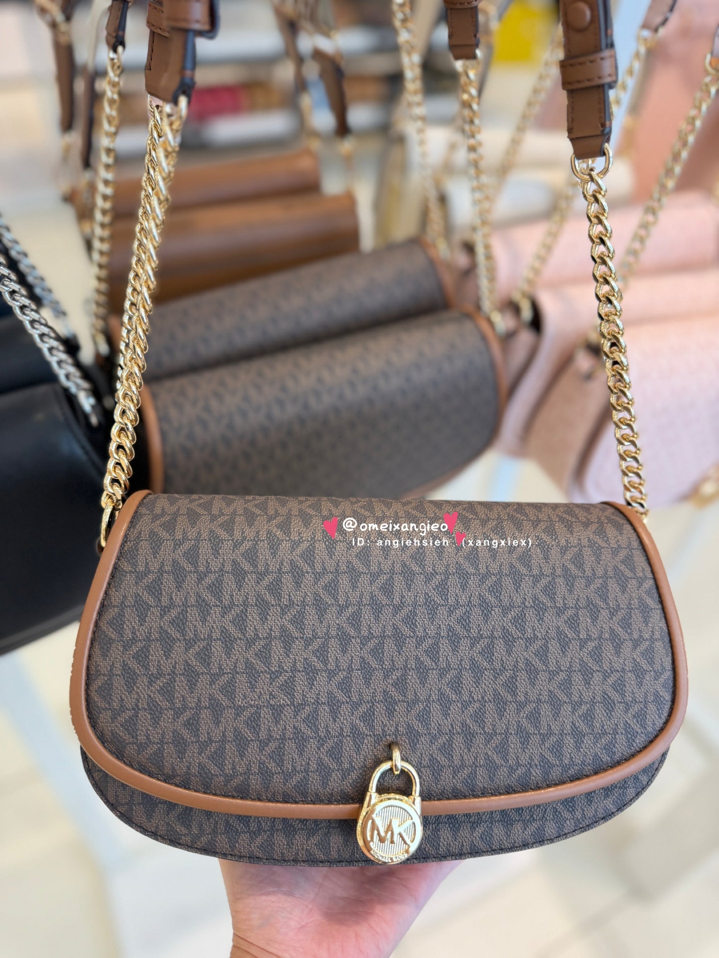 Michael KORS 鎖頭 斜背包