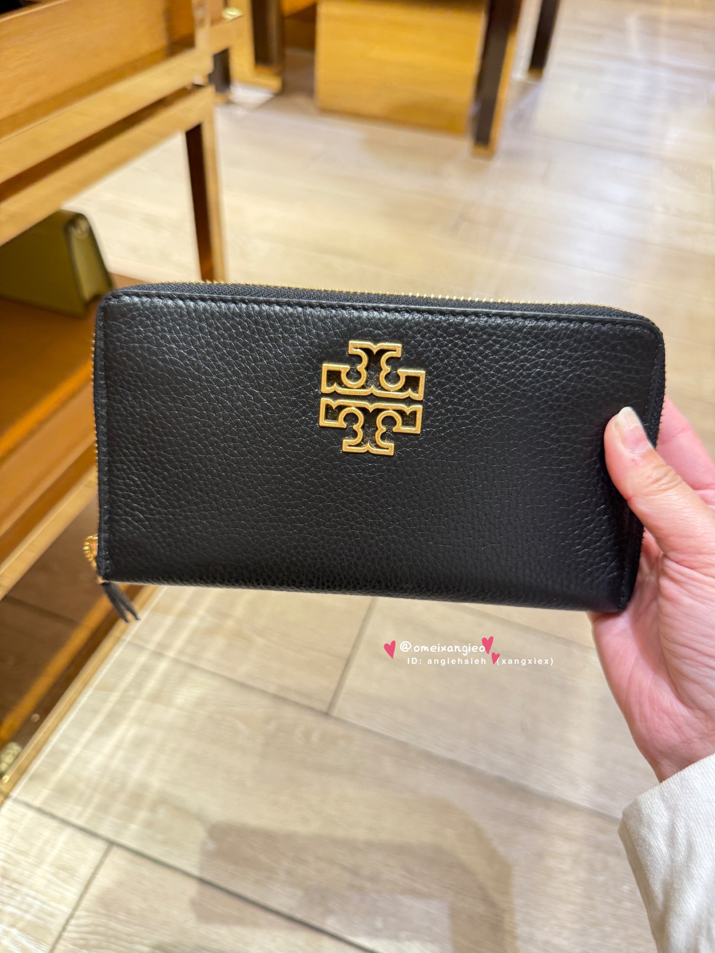 Tory Burch 金屬logo 荔枝皮革拉鏈長夾 附票卡夾