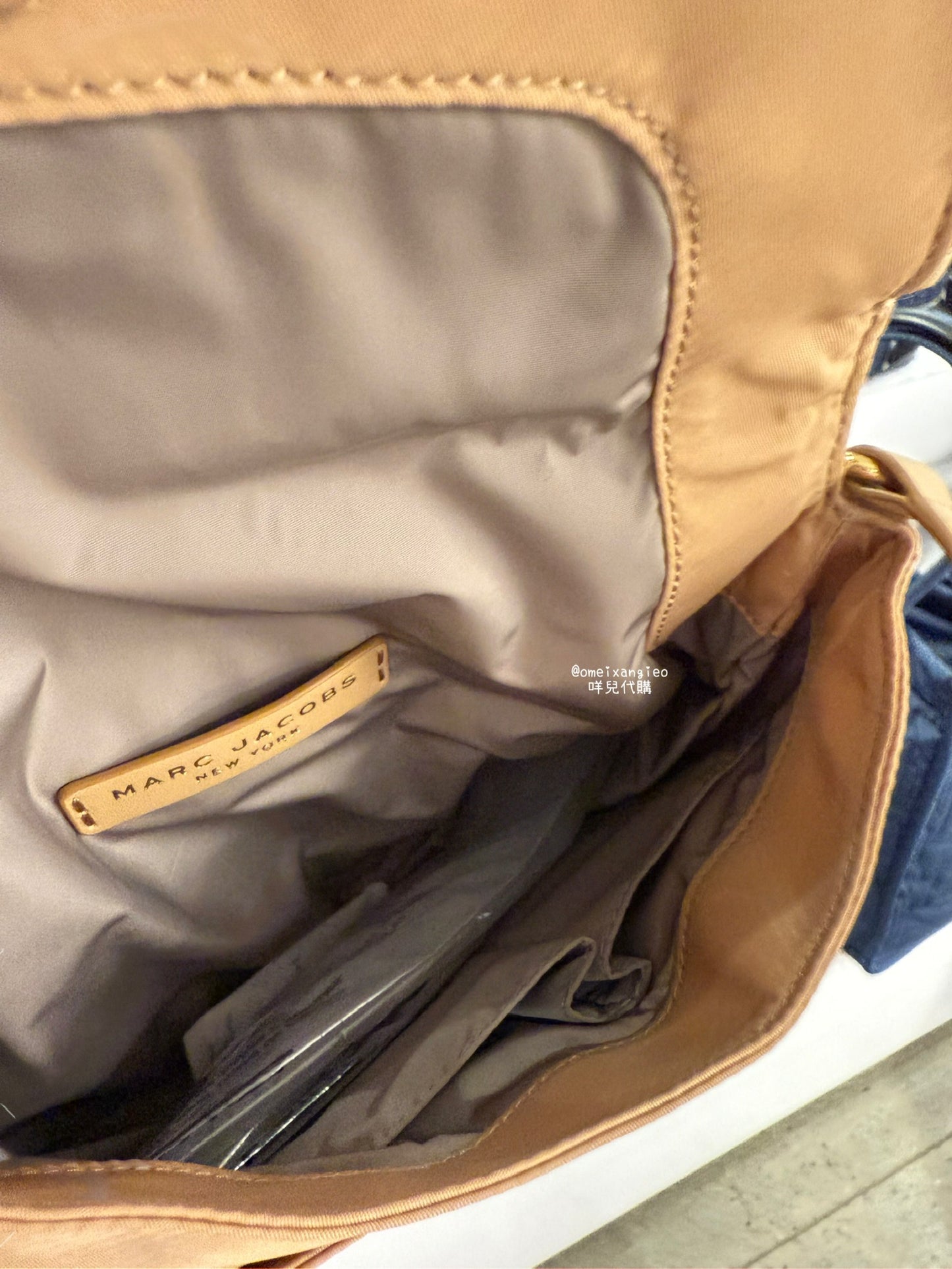 Marc Jacobs 尼龍斜背包 小豬包