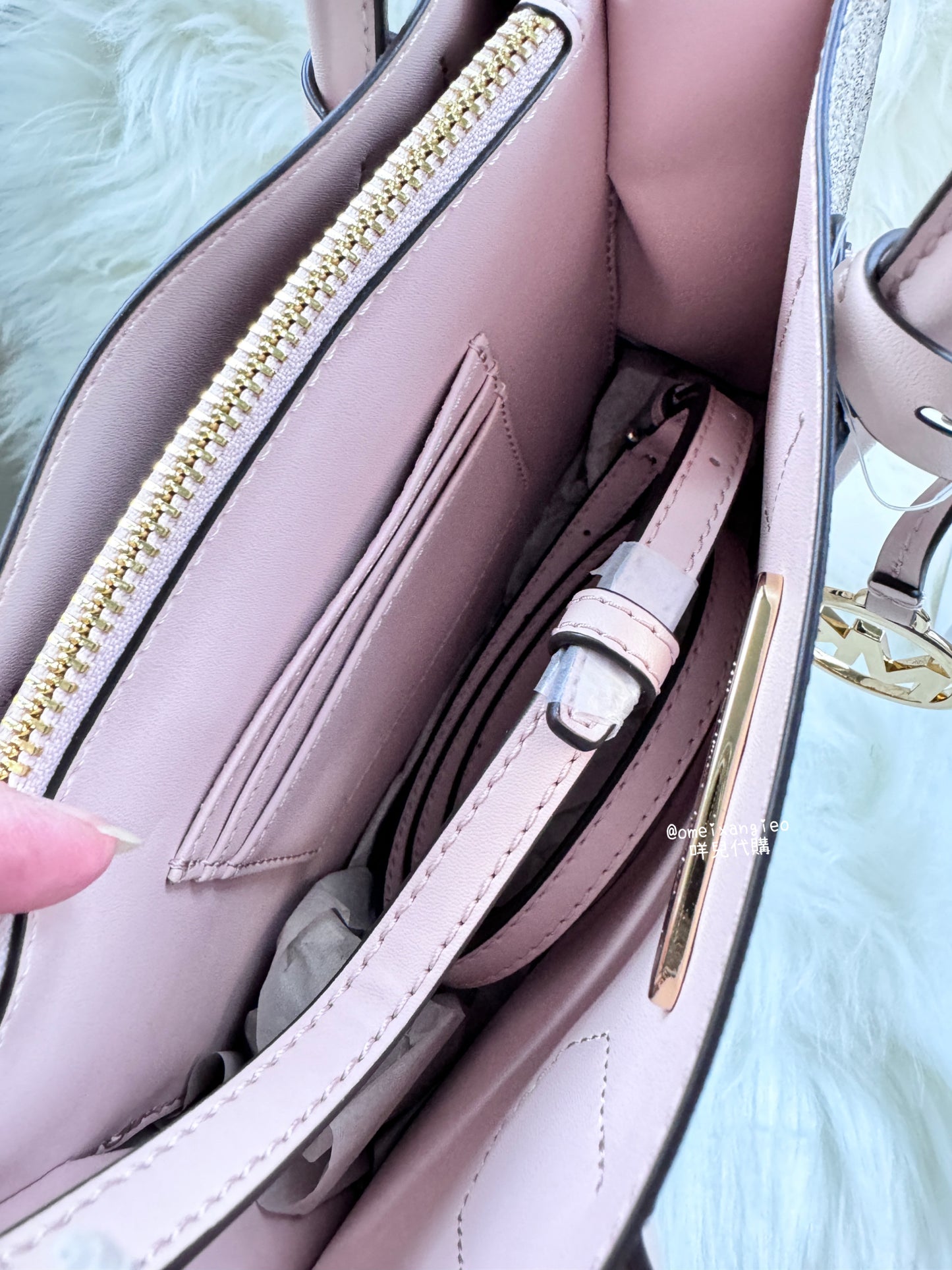 Michael Kors Mercer 三層紙袋包