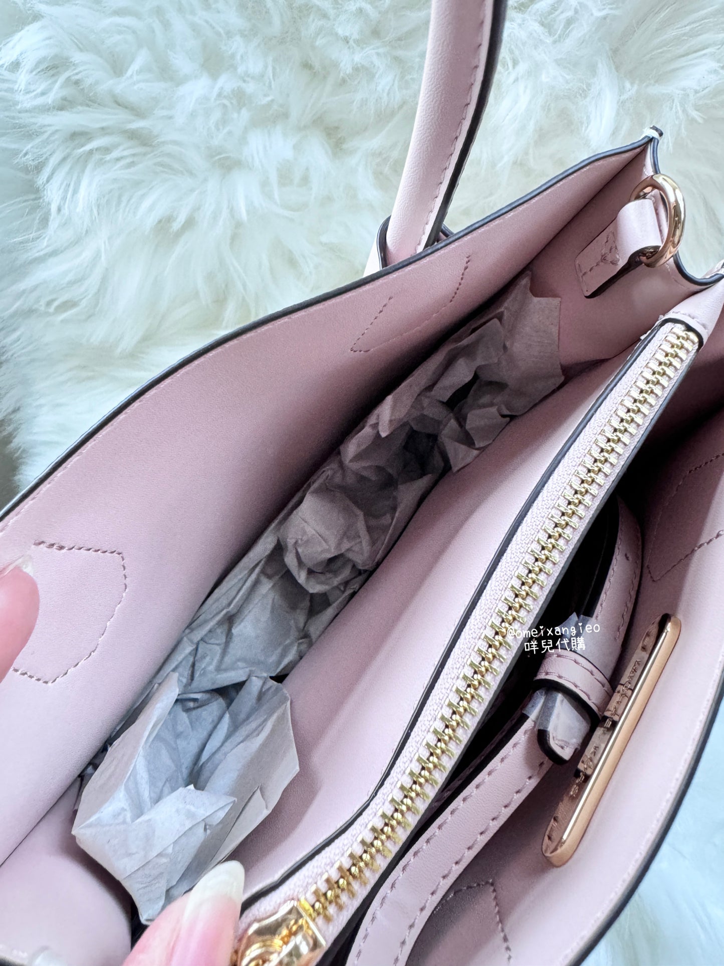 Michael Kors Mercer 三層紙袋包