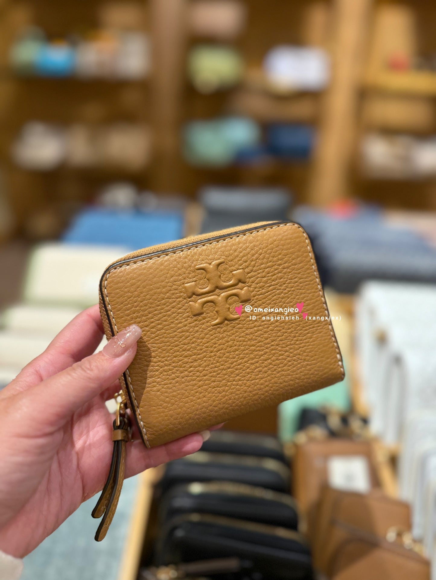 Tory Burch Thea 小短夾