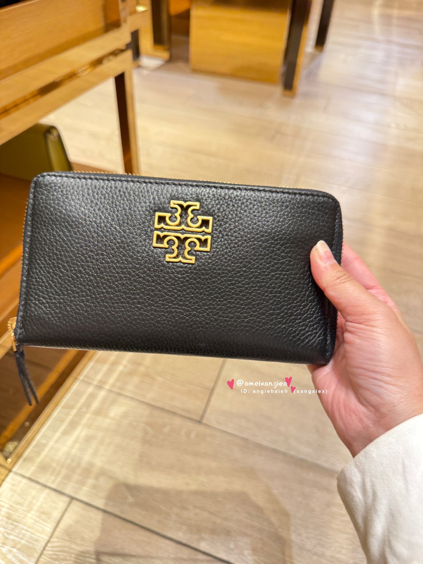 Tory Burch 金屬logo 荔枝皮革拉鏈長夾 附票卡夾