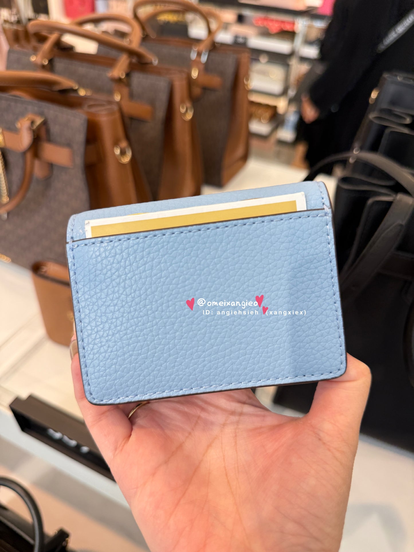 Michael KORS 鎖頭設計卡夾
