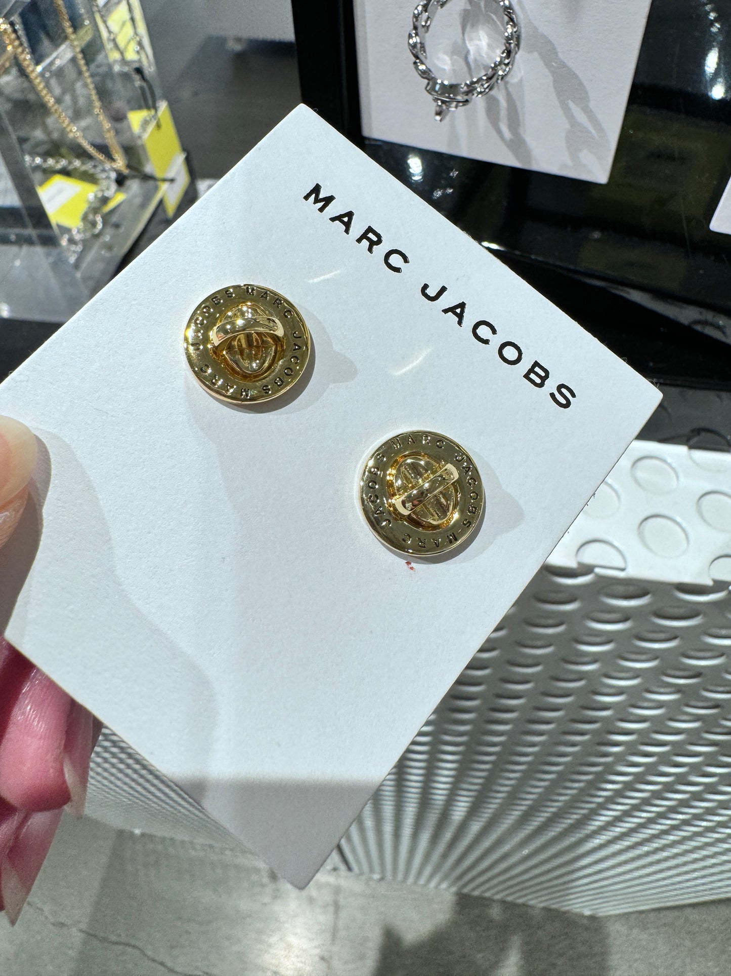 Marc Jacobs 扭扣設計 耳環