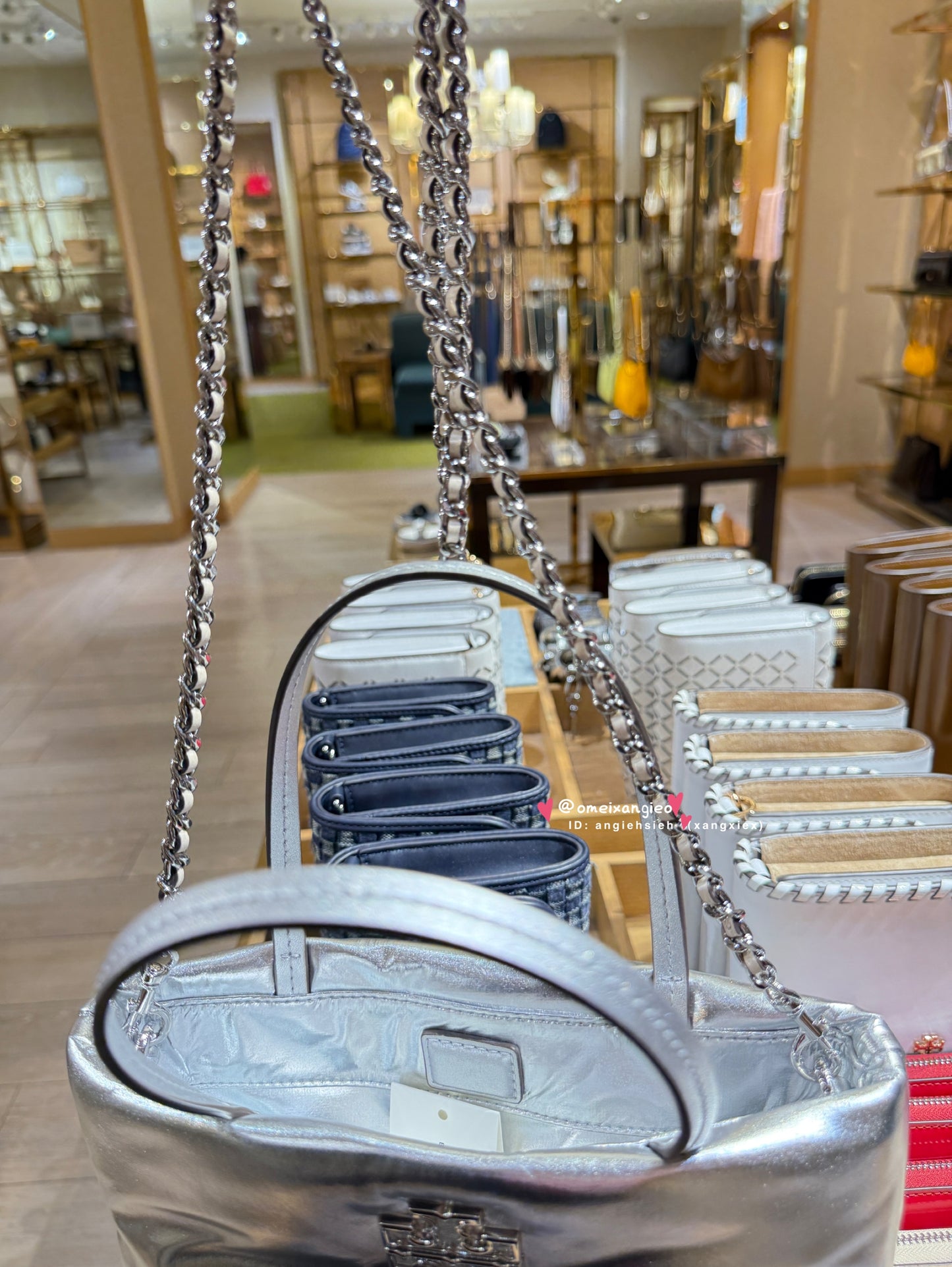 Tory Burch Britten 銀色 小托特包