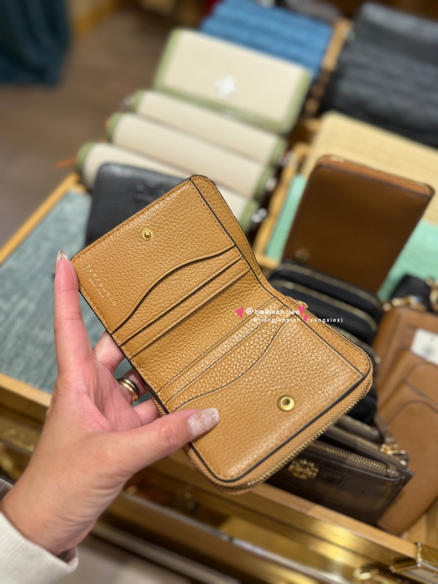 Tory Burch Thea 小短夾
