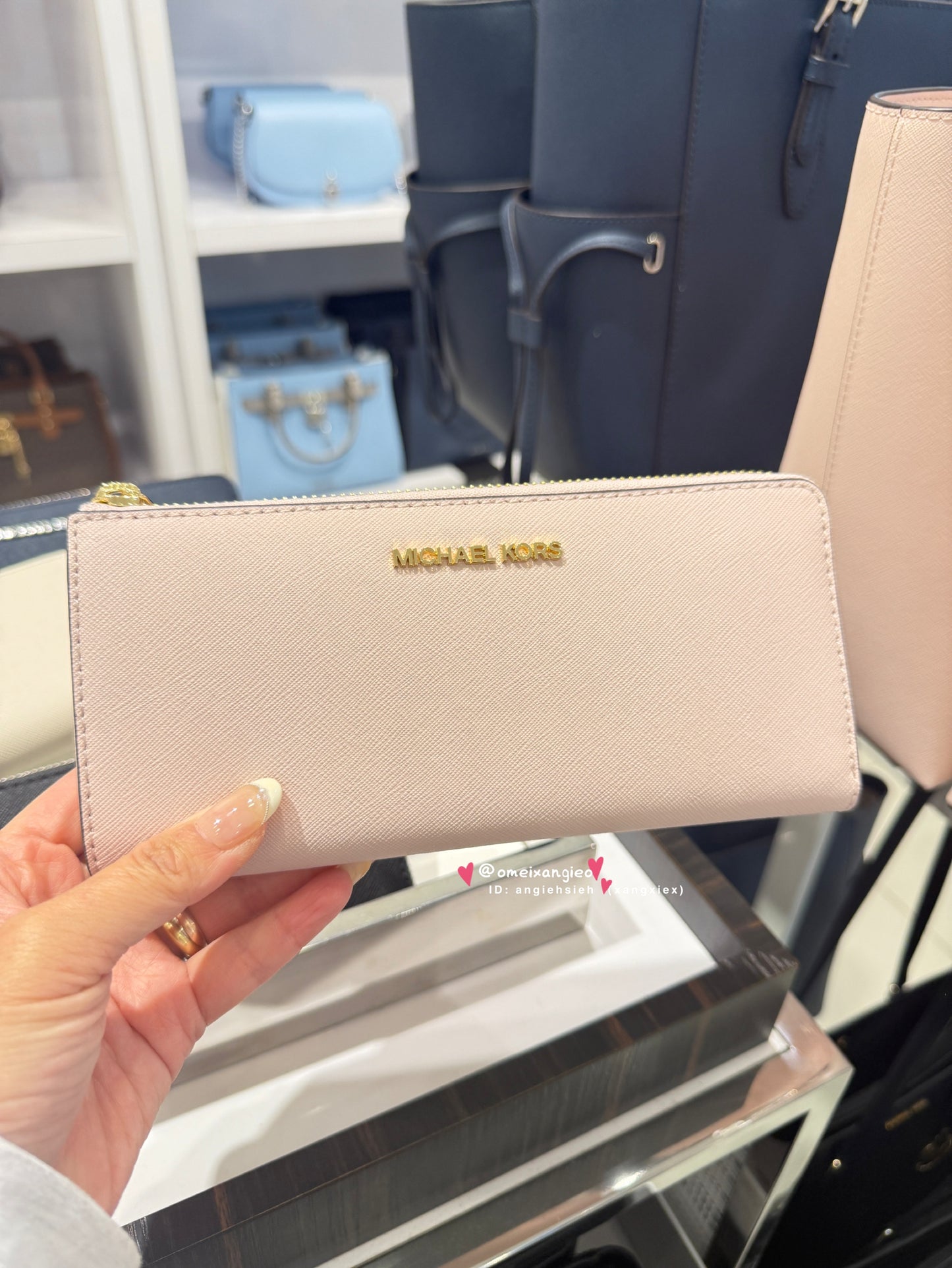 Michael Kors 防刮皮革 L拉鏈長夾