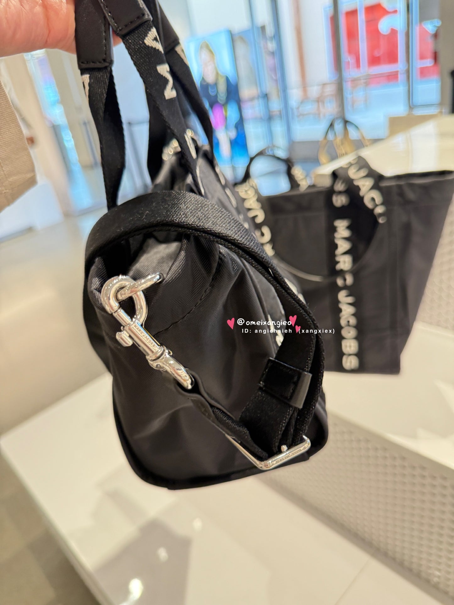 Marc Jacobs 小馬克 字母邊條 小款 尼龍水餃包 可斜背