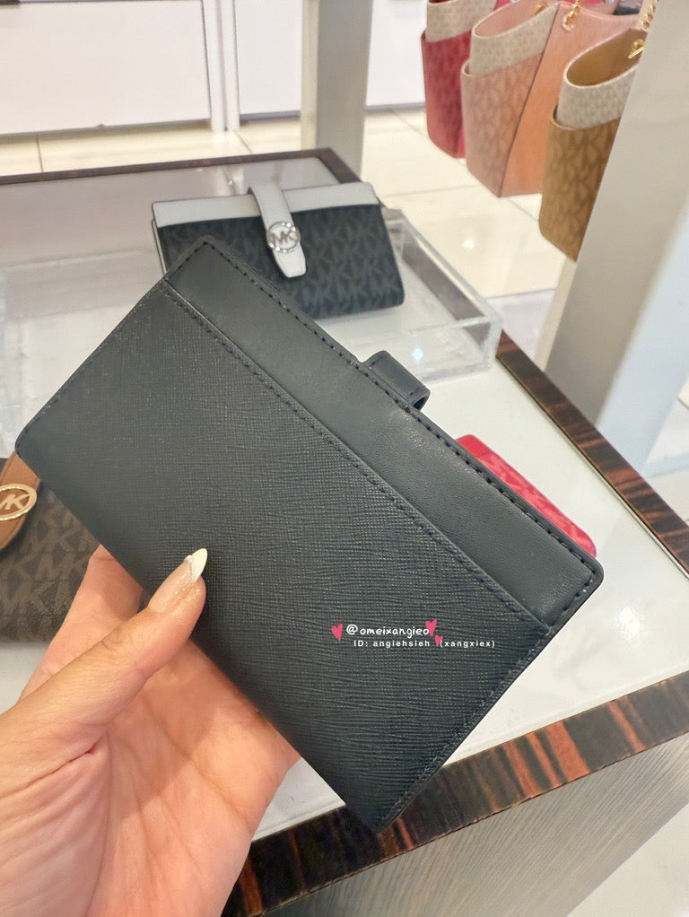 Michael kors MK 扣式 防刮皮革中夾 卡夾