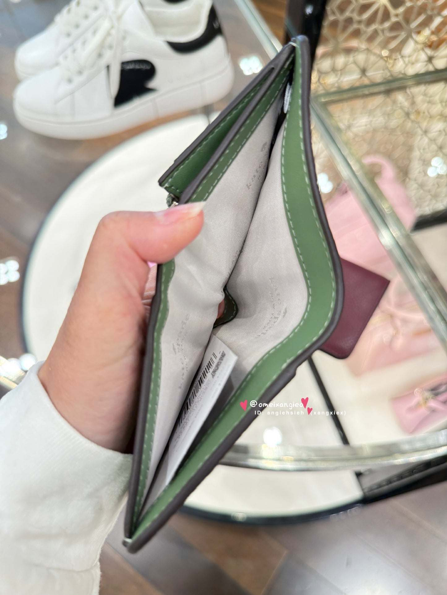 Kate Spade 荔枝皮革小短夾