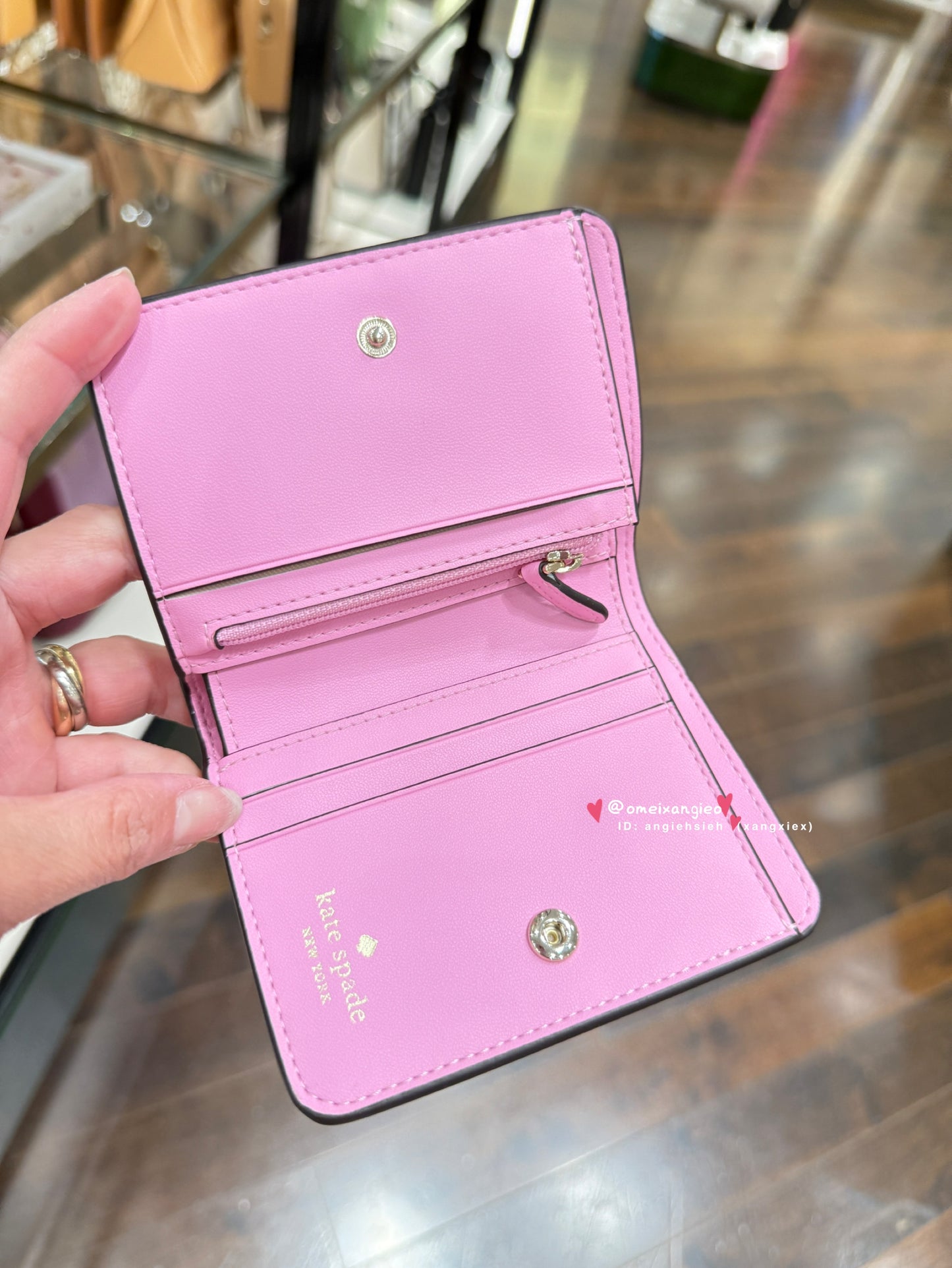 Kate Spade 荔枝皮革小短夾
