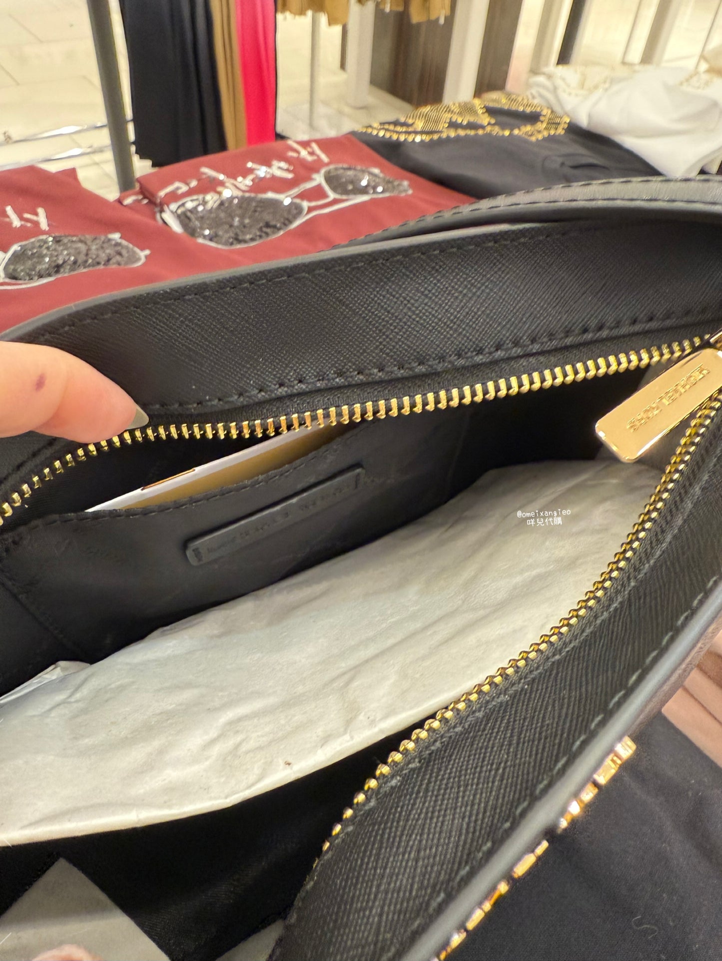 Michael Kors 防刮皮革 斜背包