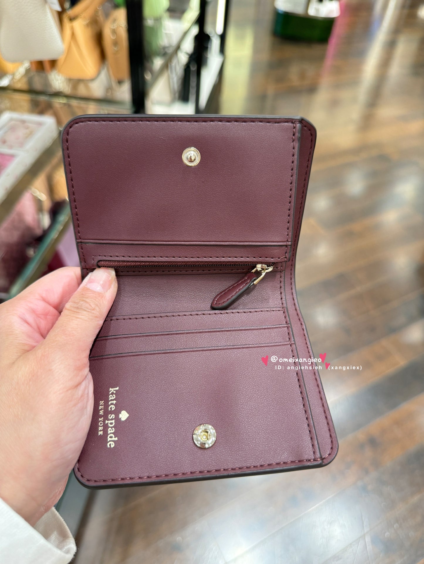 Kate Spade 荔枝皮革小短夾