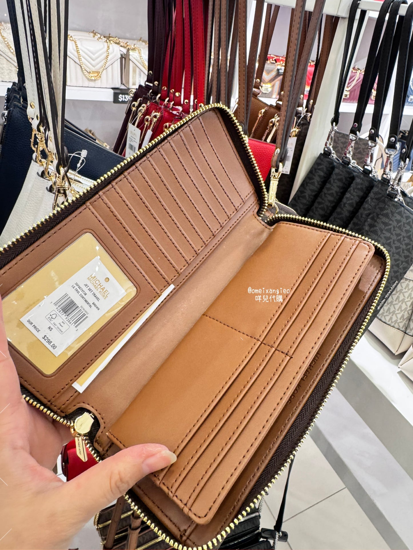 Michael Kors 手掛拉鍊長夾