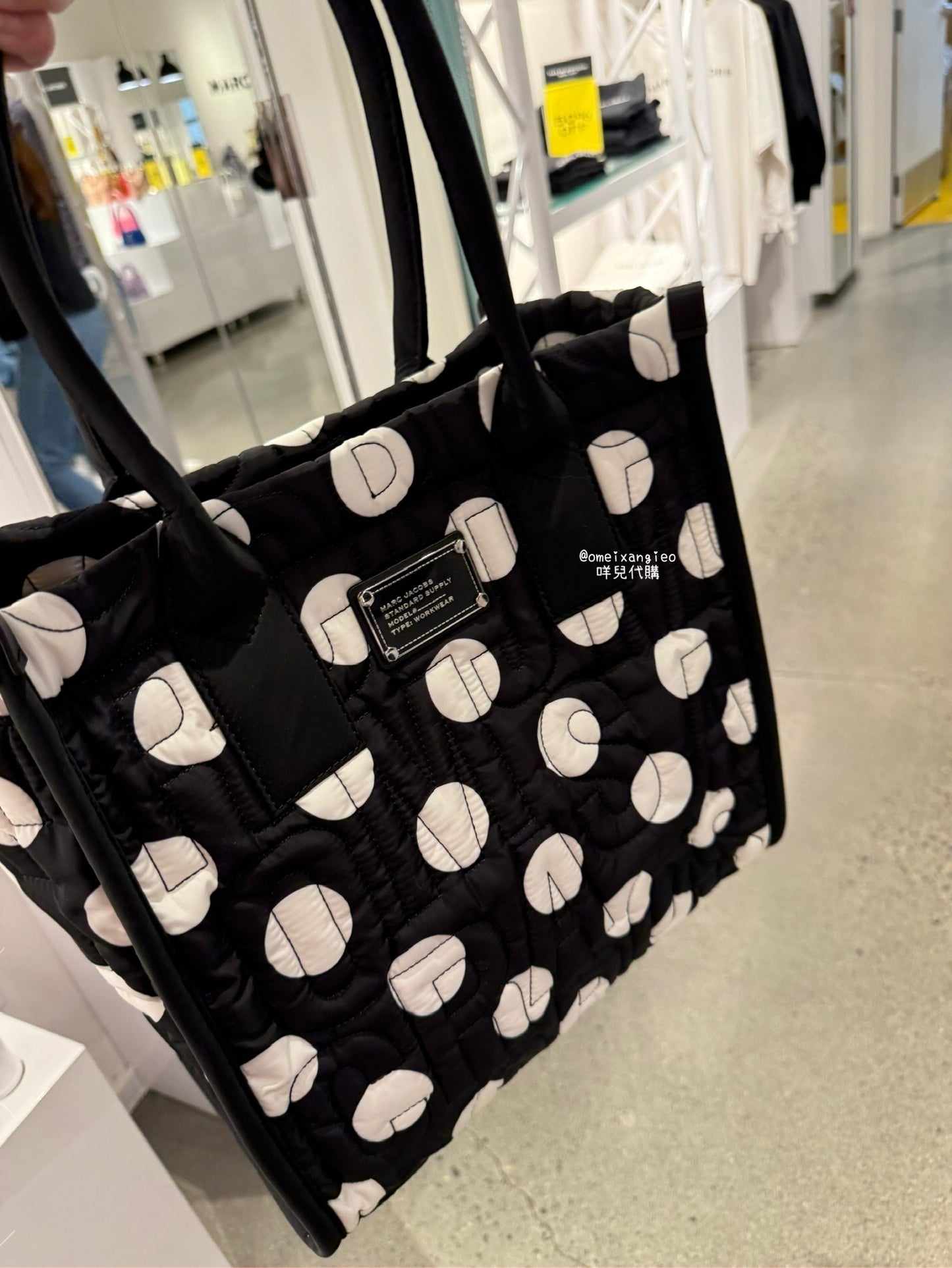 Marc Jacobs 車線字母 大托特包