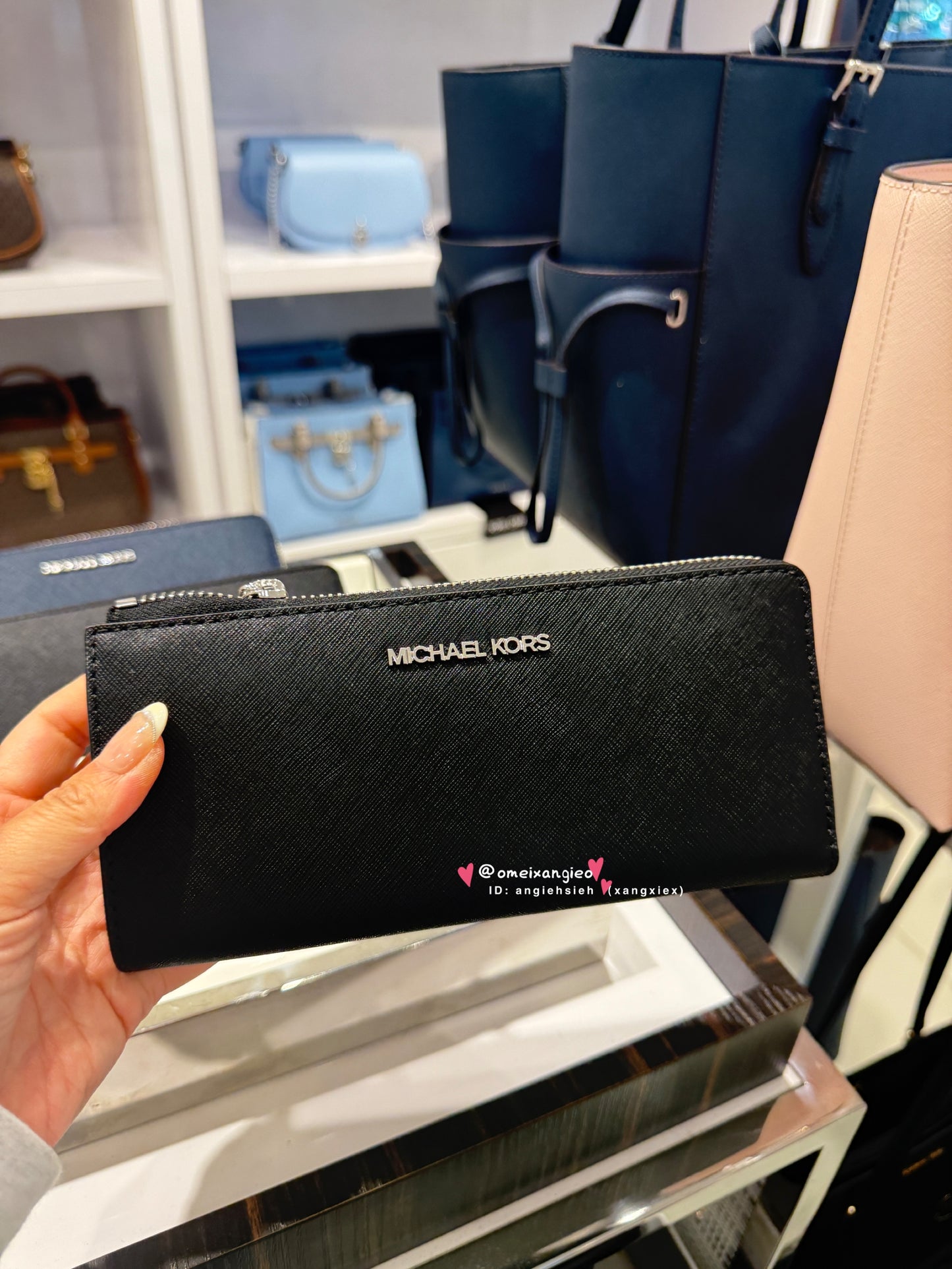 Michael Kors 防刮皮革 L拉鏈長夾