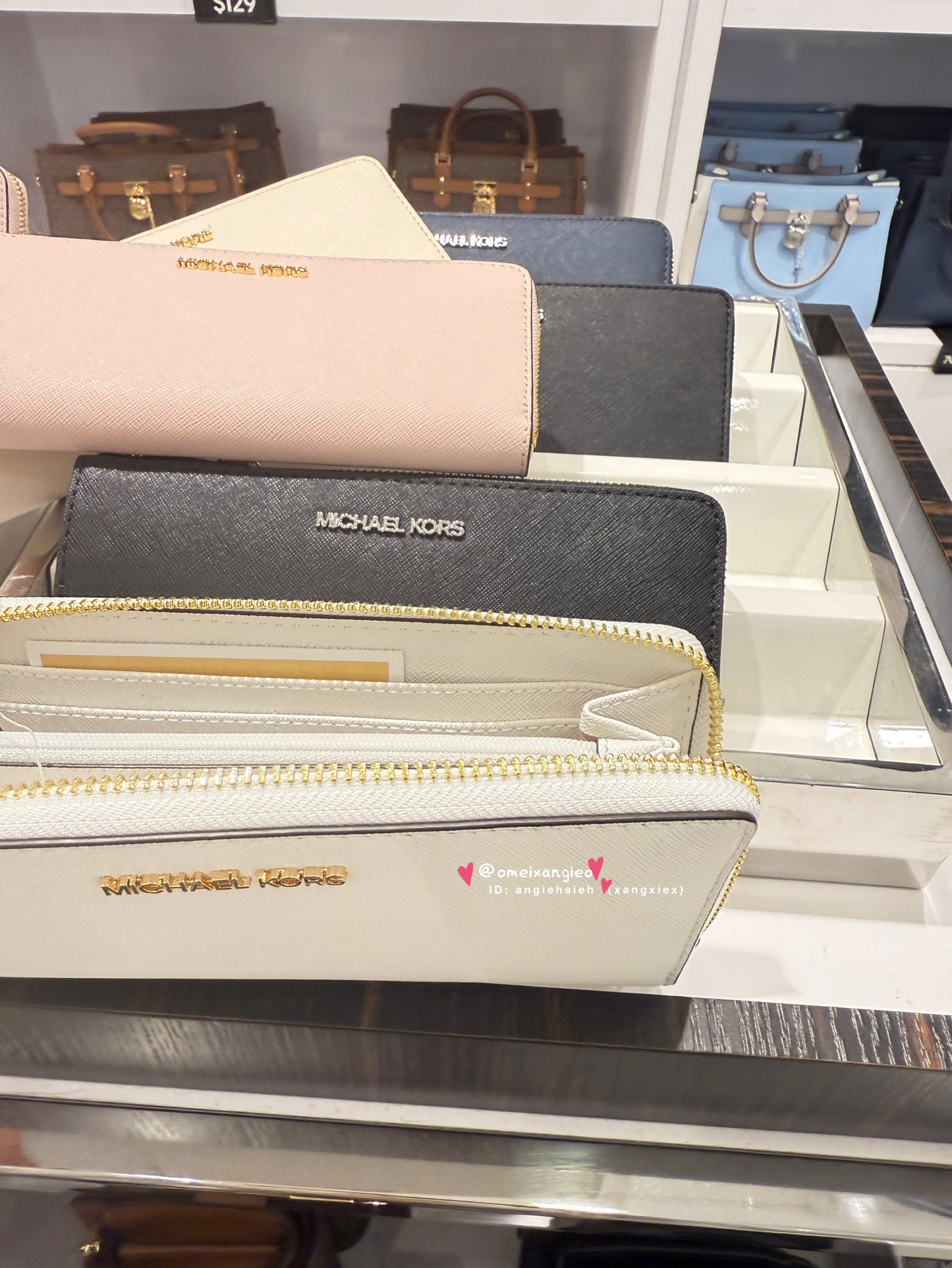 Michael Kors 防刮皮革 L拉鏈長夾