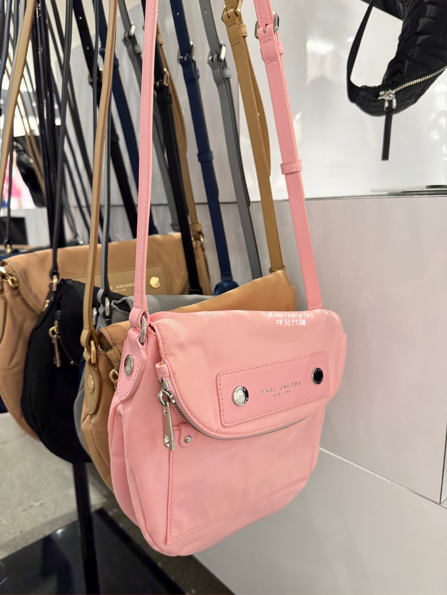 Marc Jacobs 尼龍斜背包 小豬包