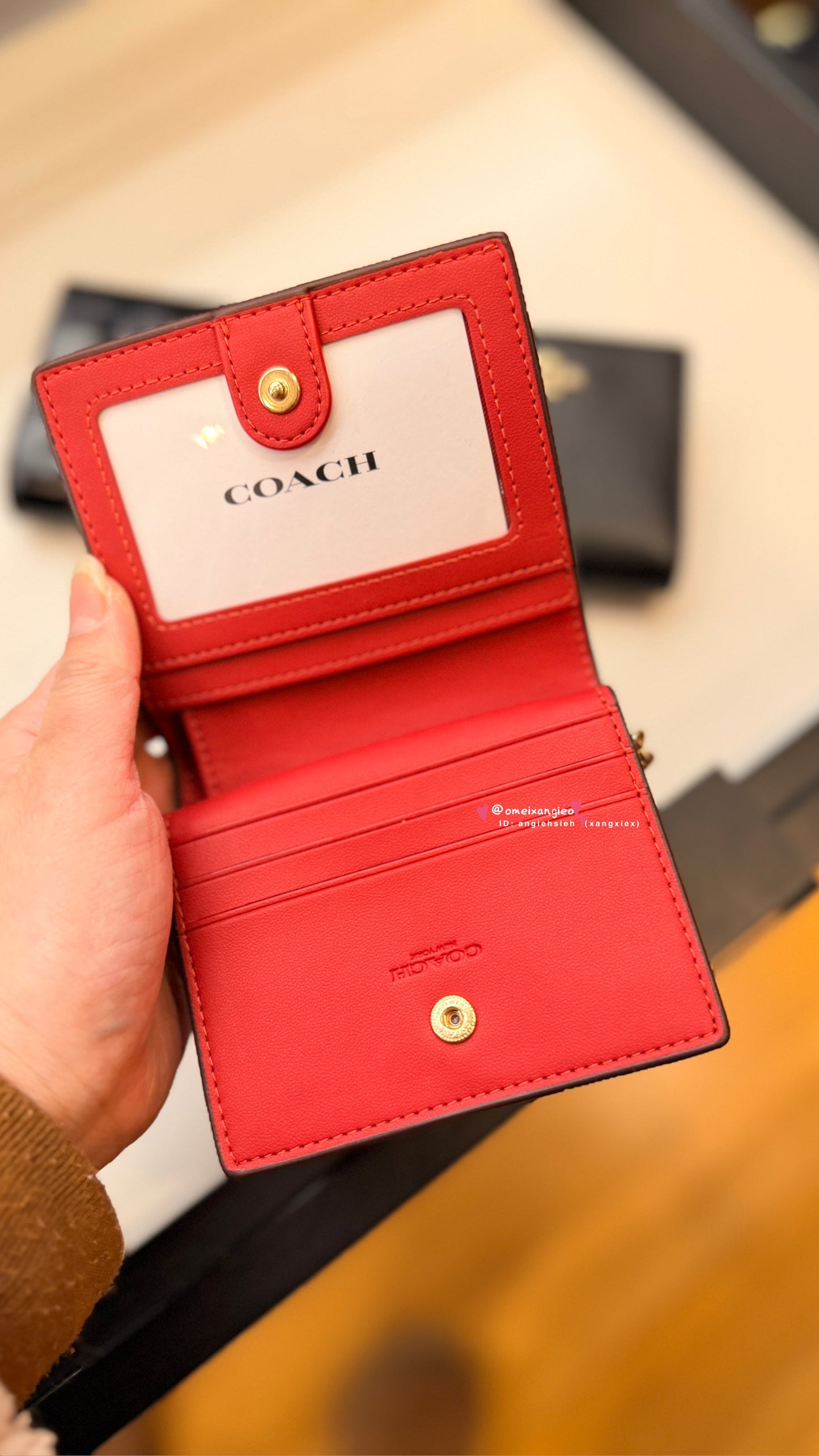 Coach 經典款小短夾