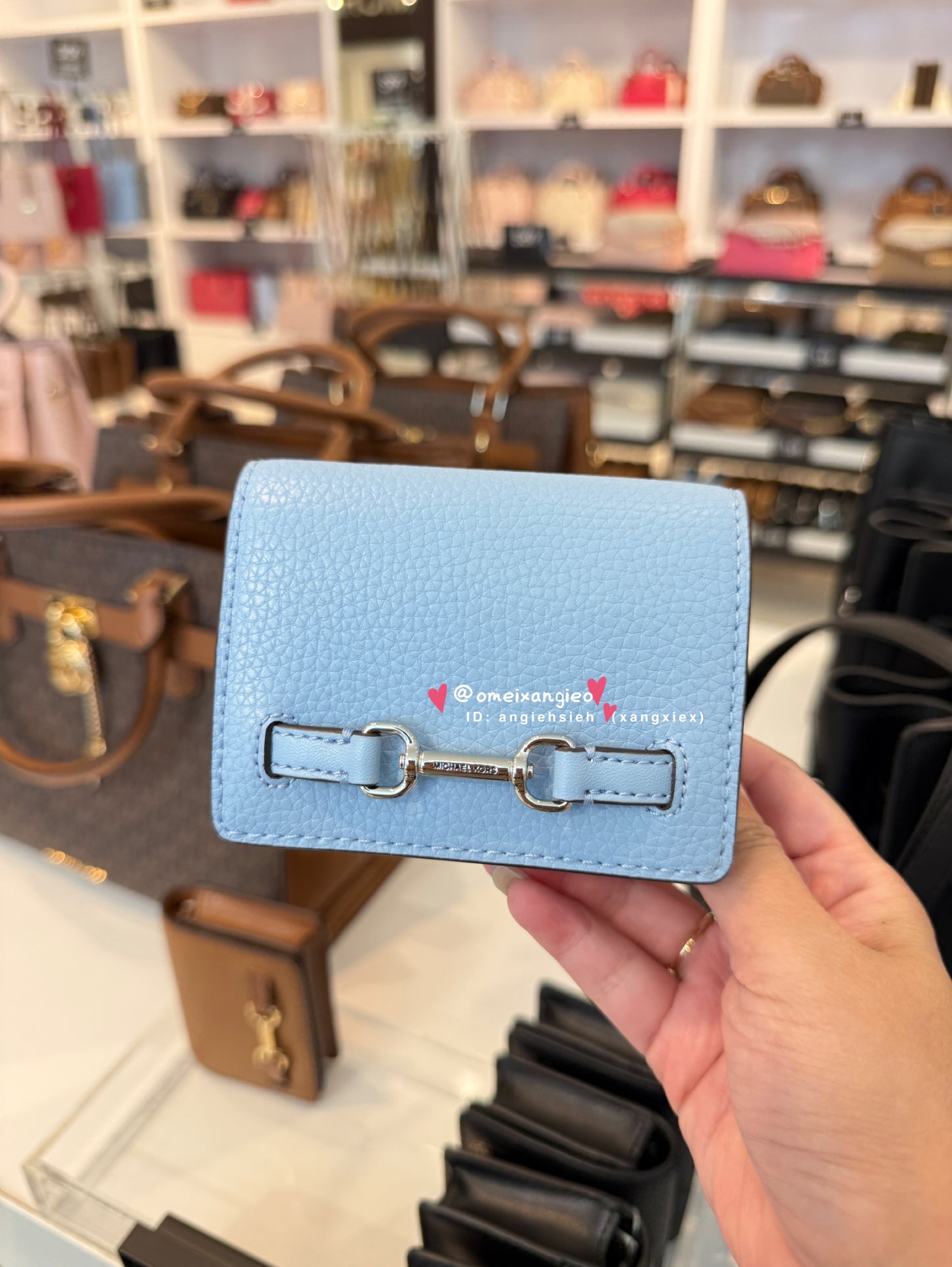 Michael KORS 鎖頭設計卡夾