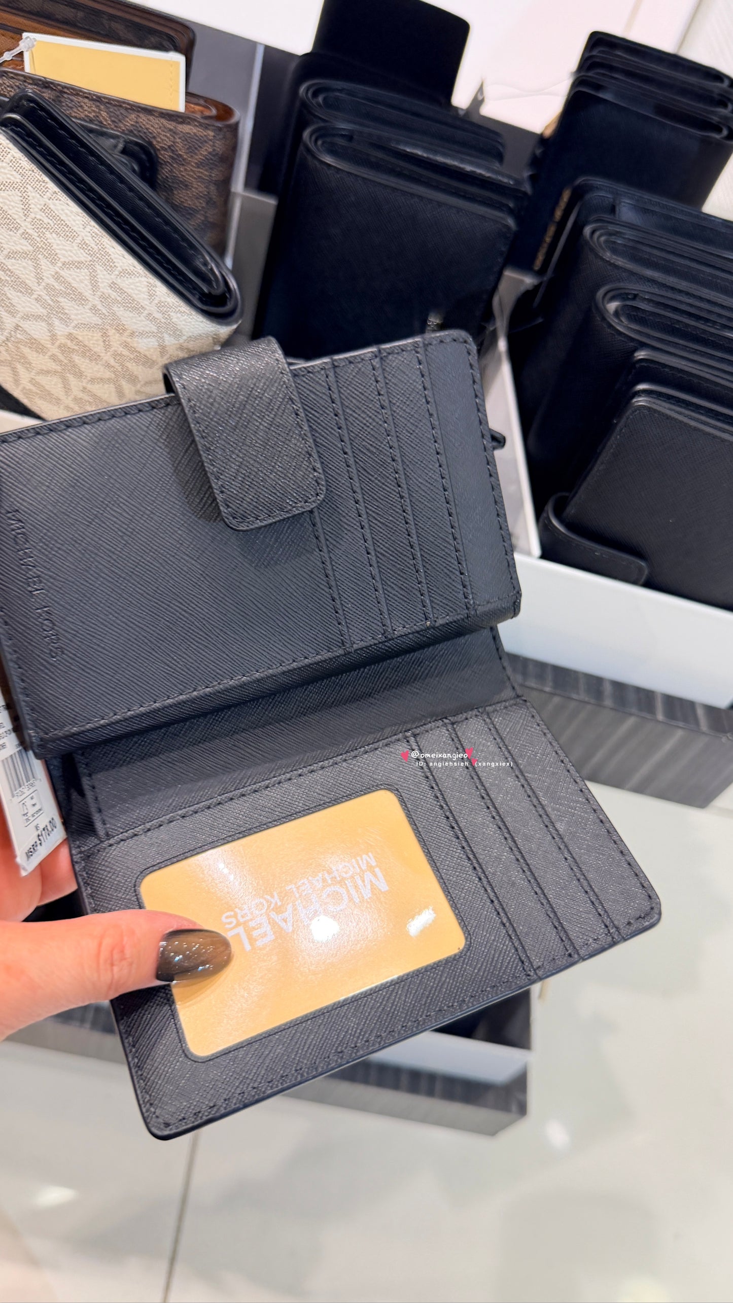 Michael Kors MK 防刮皮革中夾