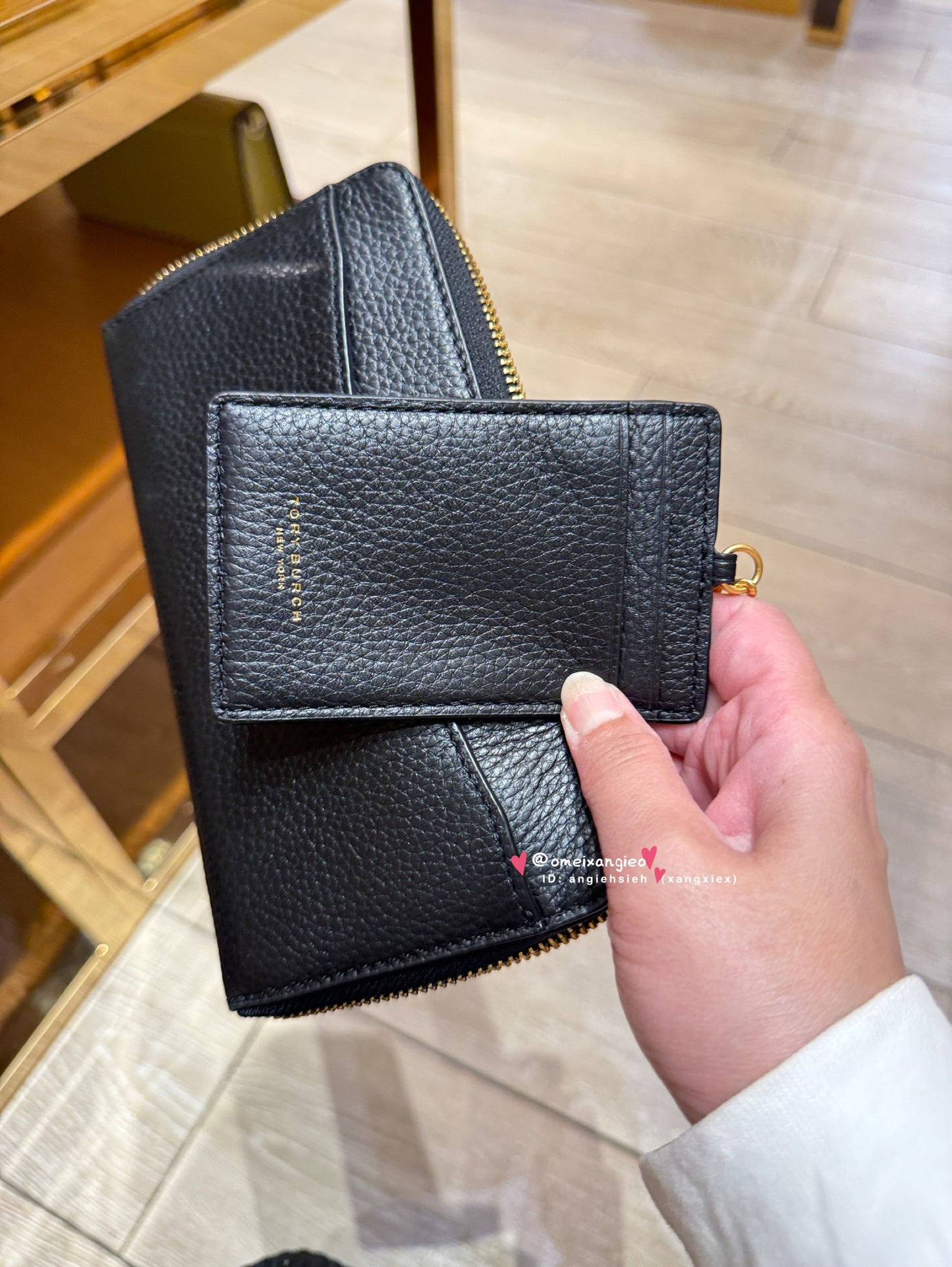 Tory Burch 金屬logo 荔枝皮革拉鏈長夾 附票卡夾