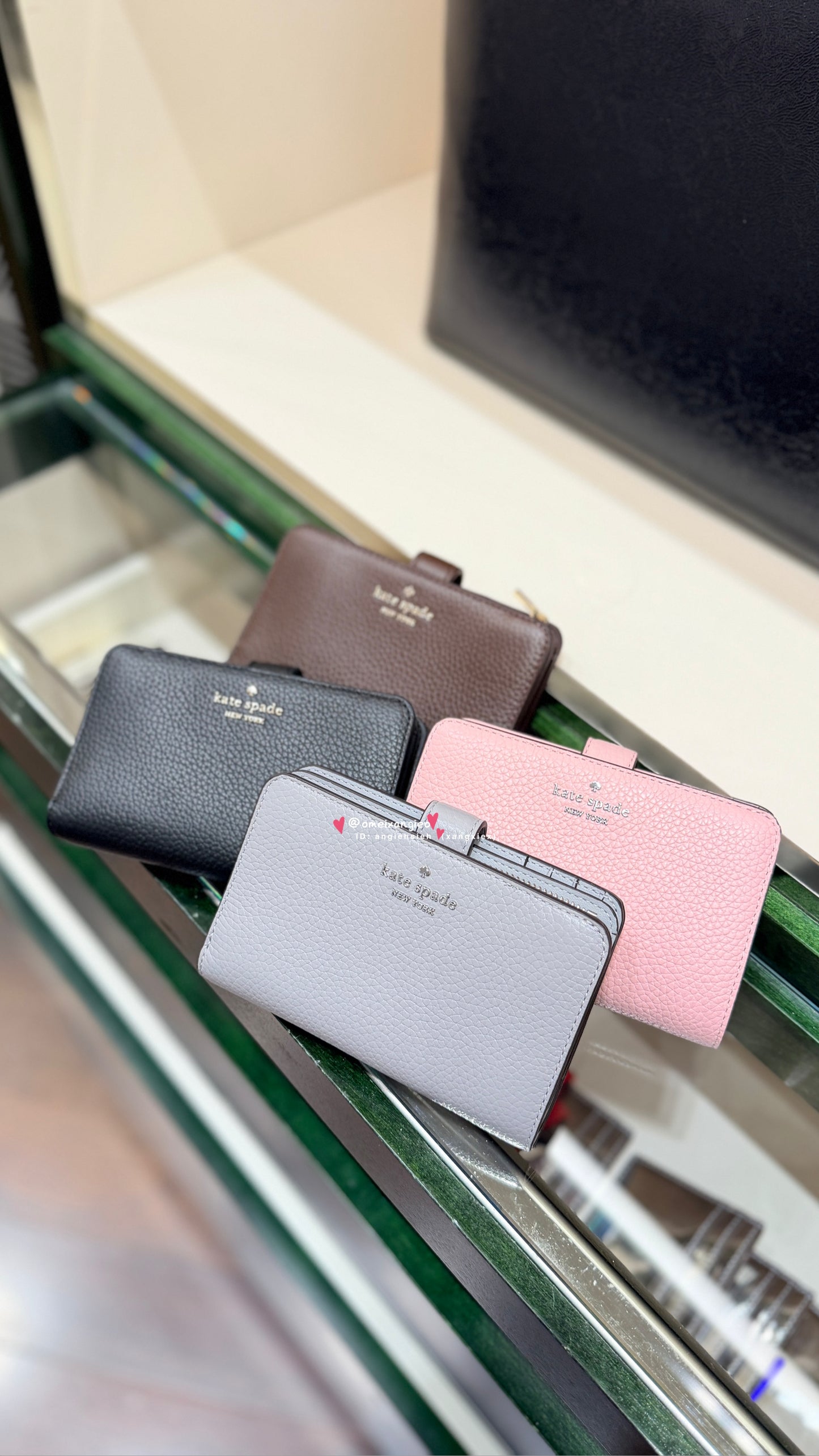 Kate Spade 荔枝皮革中夾