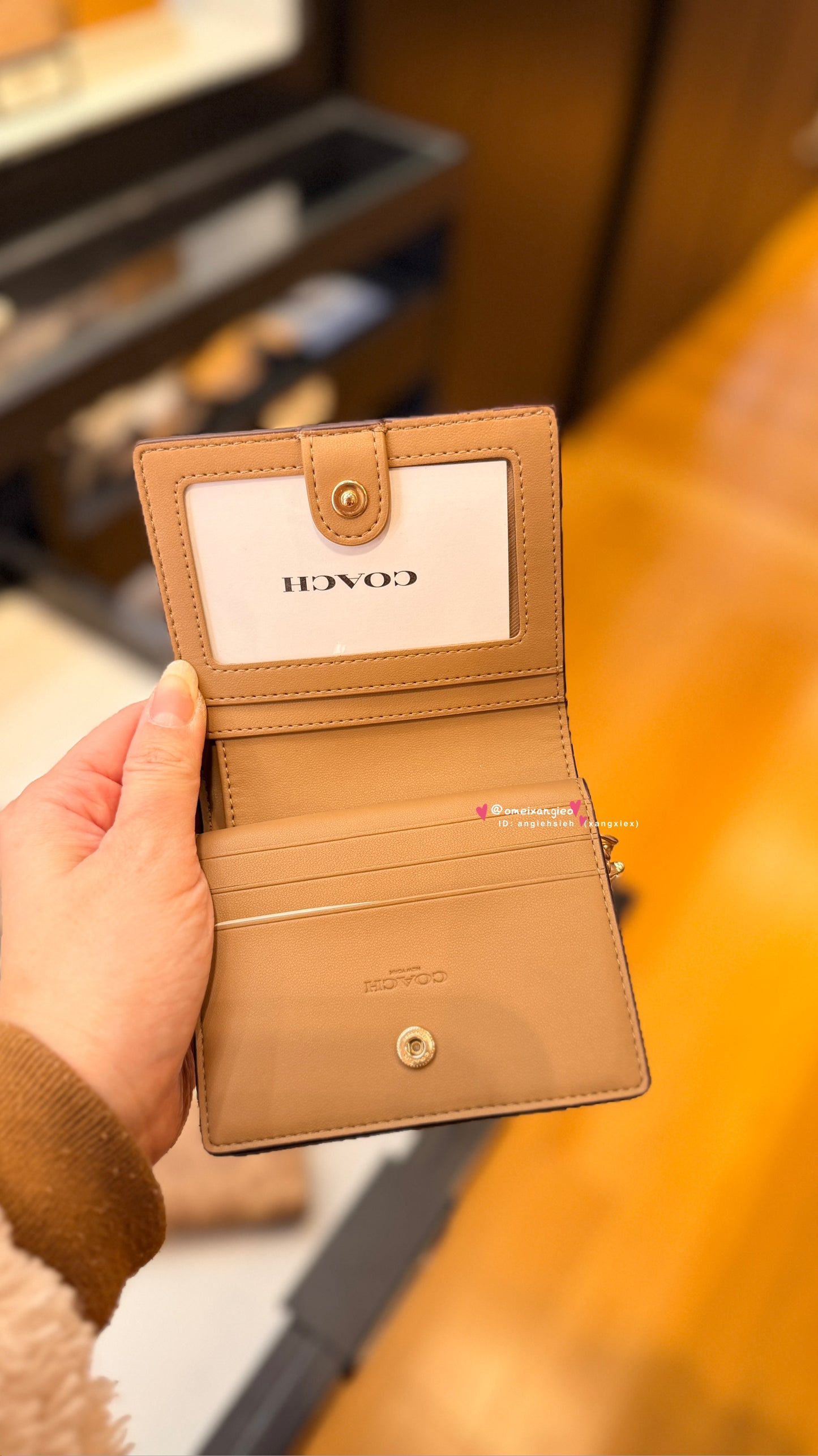 Coach 經典款小短夾