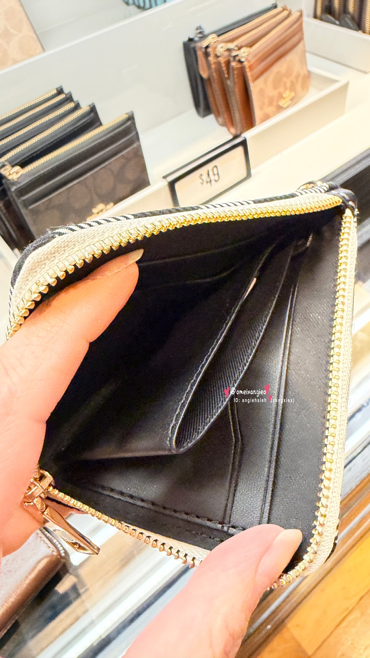 COACH Gingham 經典格紋系列 L型拉鍊多功能零錢包（附超萌立體櫻桃吊飾）