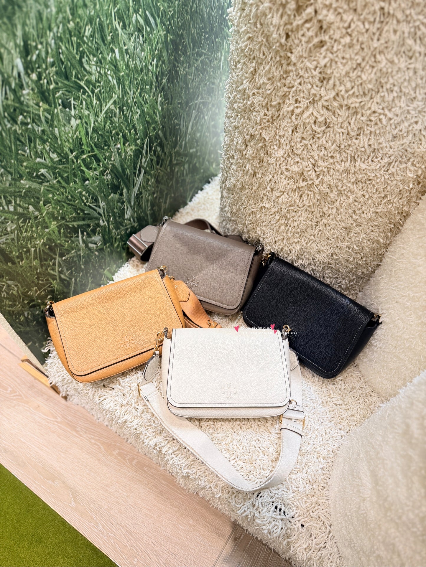 Tory Burch Thea 掀蓋郵差包 斜背包