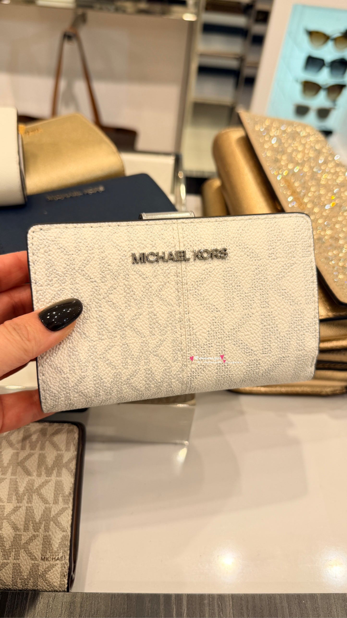 Michael Kors MK 防刮皮革中夾