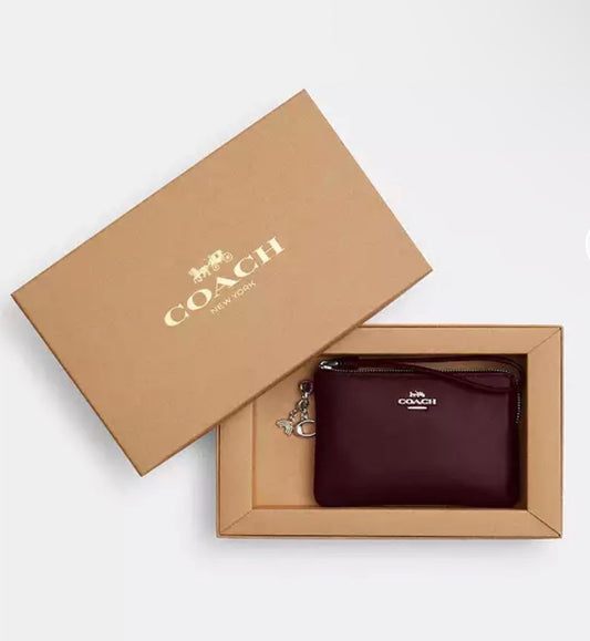 Coach 聖誕節限定 酒紅色 單層小手拿包禮盒