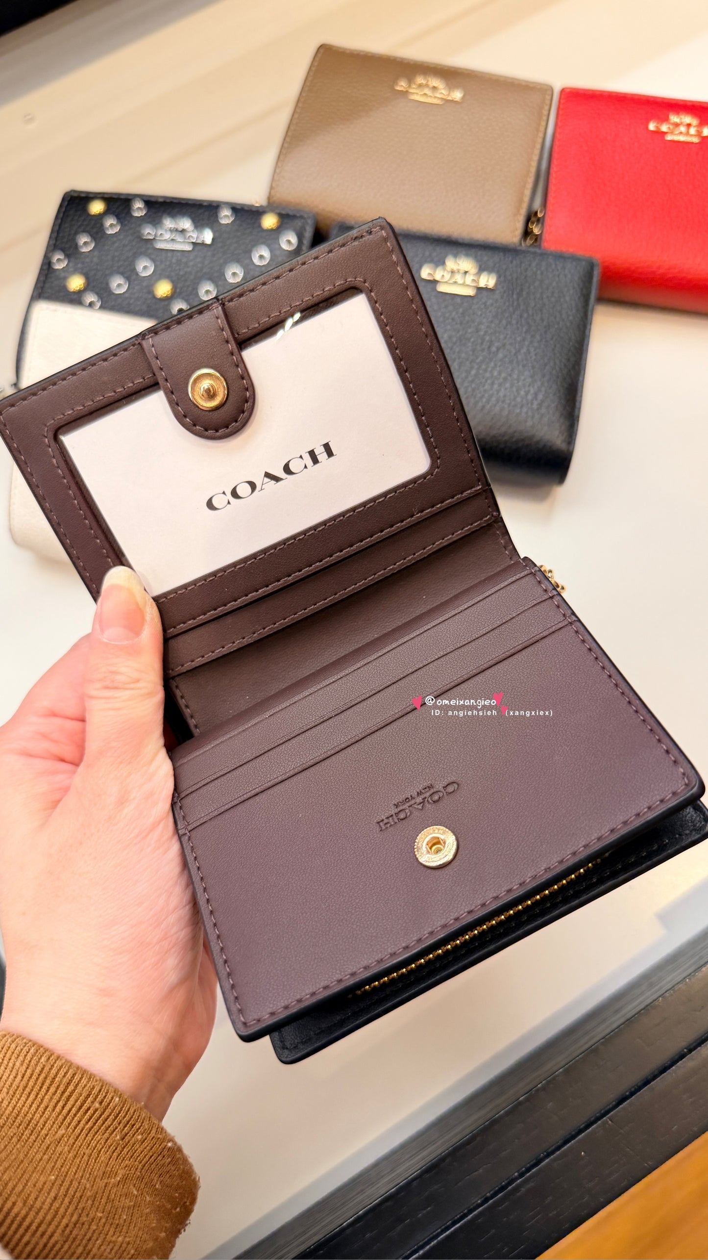 Coach 經典款小短夾