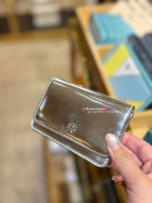 Tory Burch 銀色 亮皮卡夾