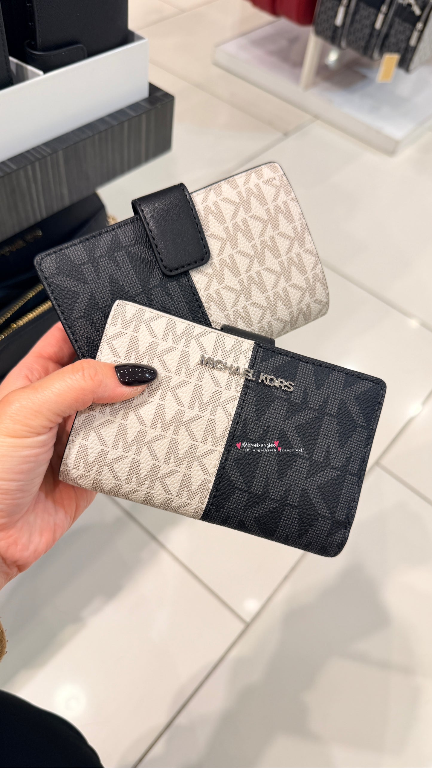 Michael Kors MK 防刮皮革中夾