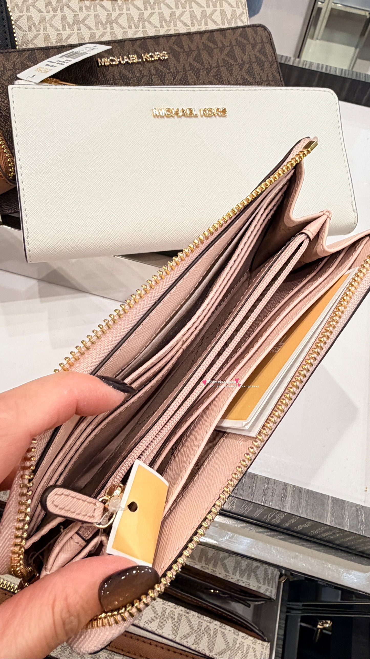 Michael Kors MK 防刮皮革拉鏈長夾