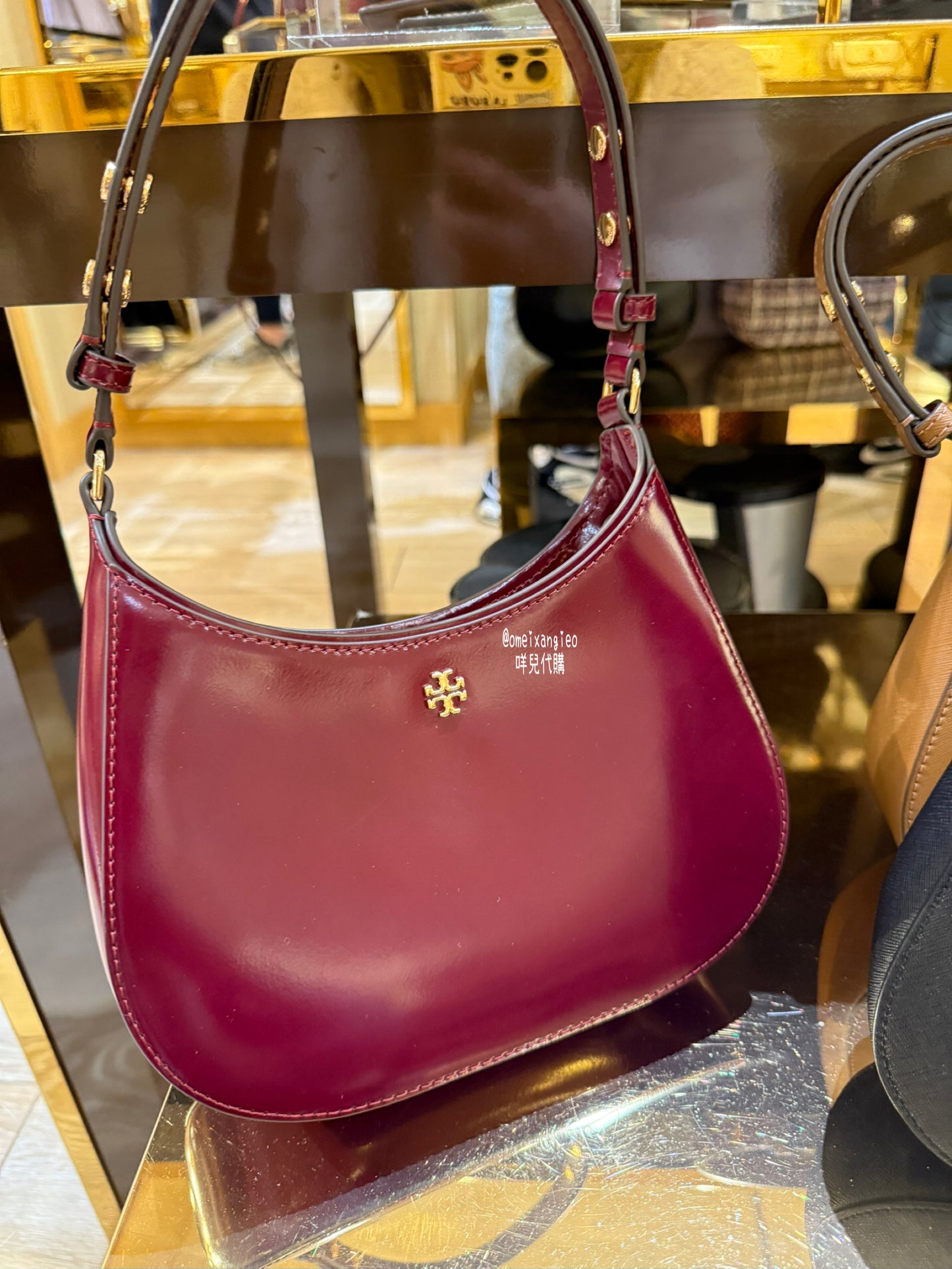 Tory Burch Emerson 月牙包 腋下包