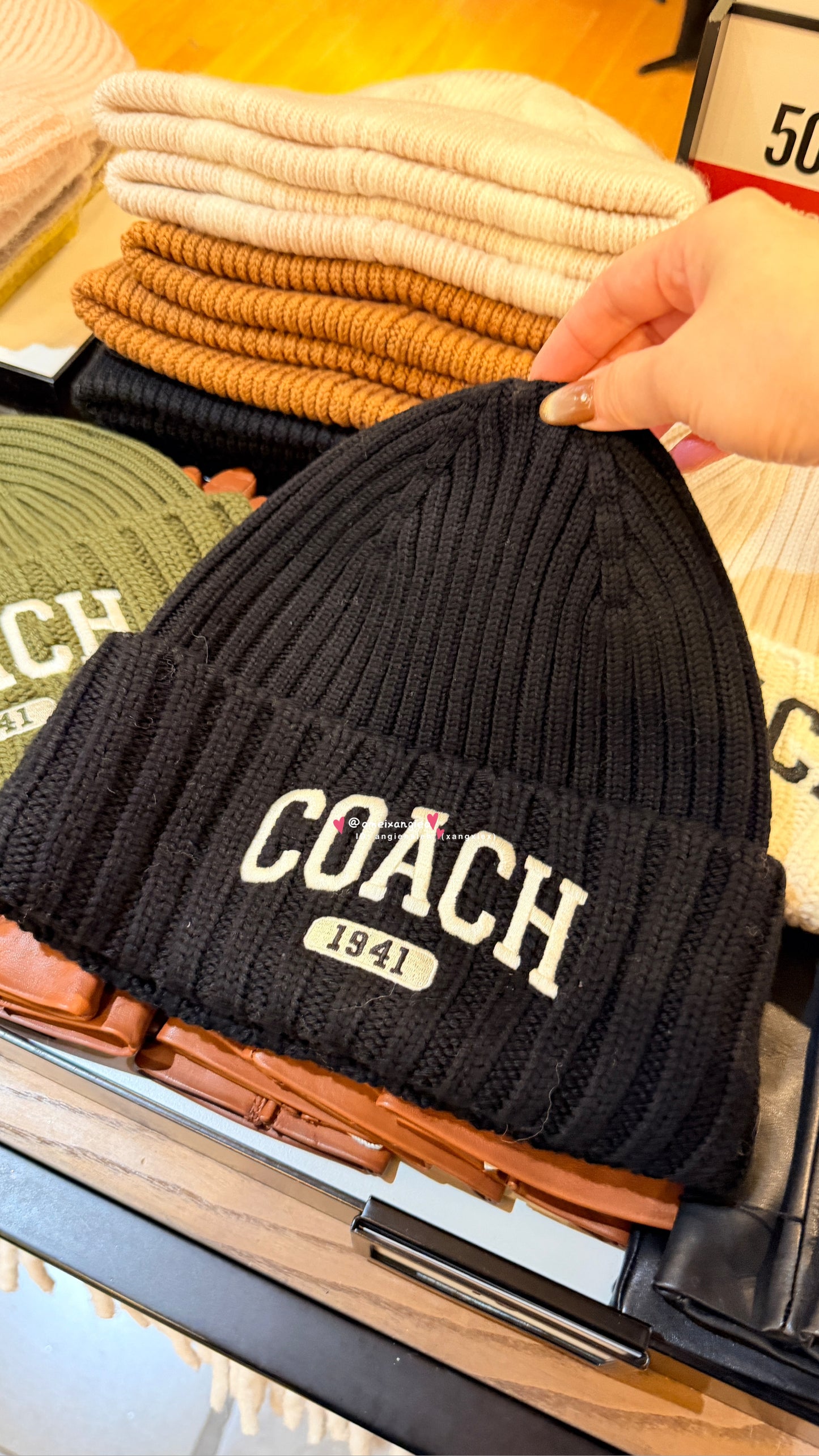 Coach 字母針織毛帽