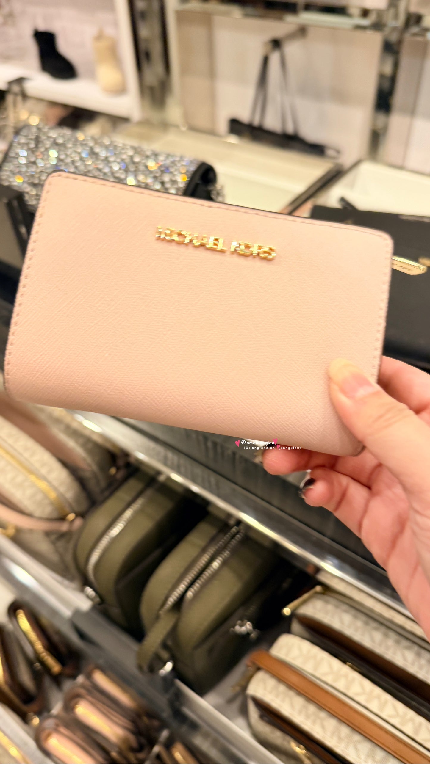 Michael Kors MK 防刮皮革中夾