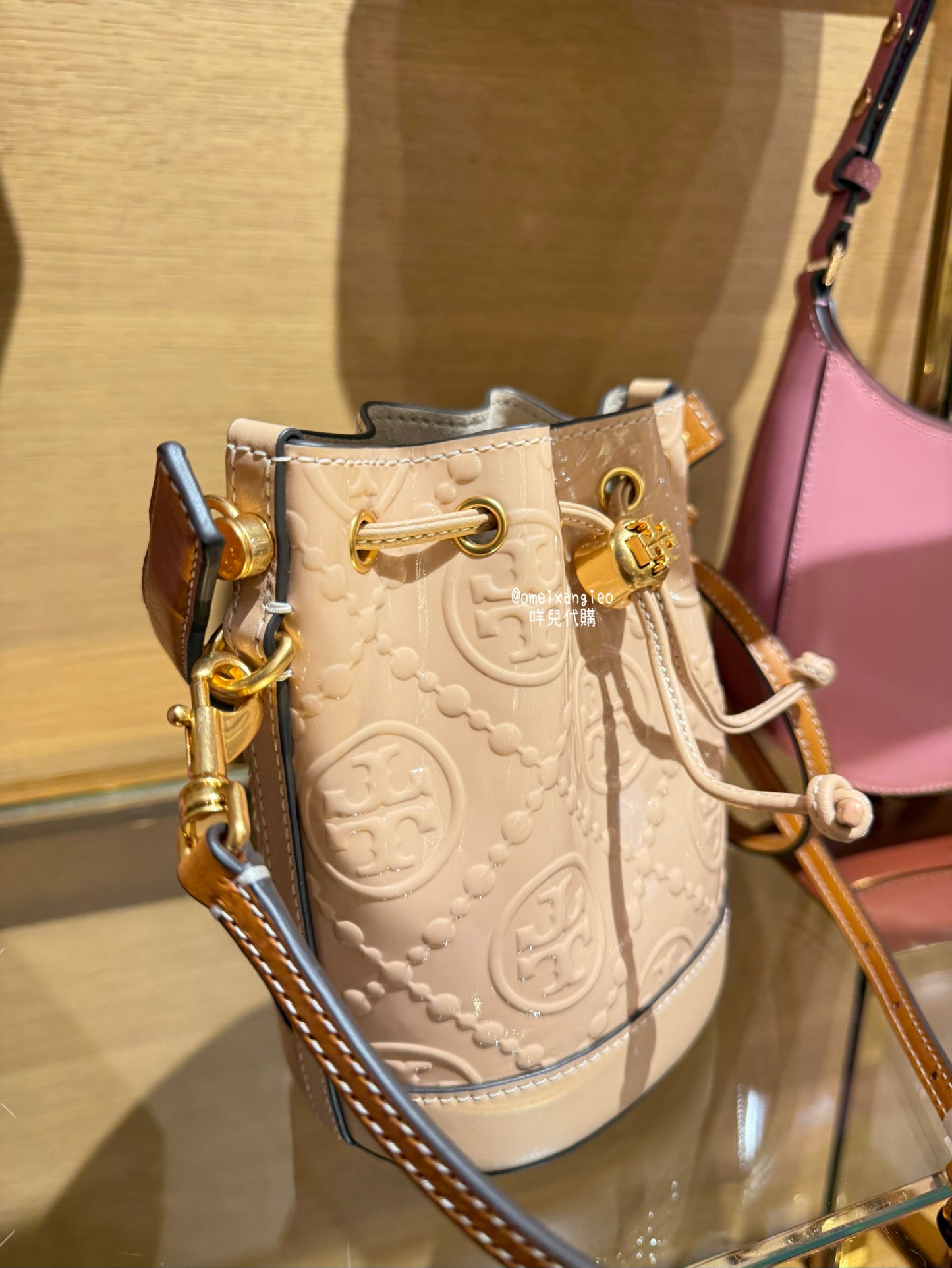 Tory Burch 專櫃款 立體壓紋迷你水桶包