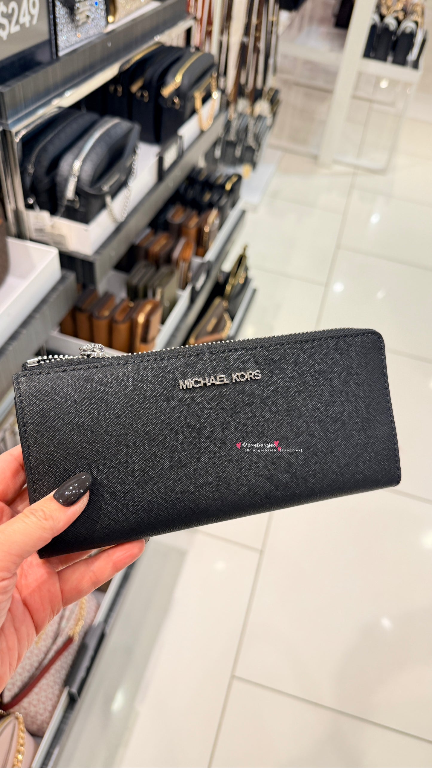 Michael Kors MK 防刮皮革拉鏈長夾