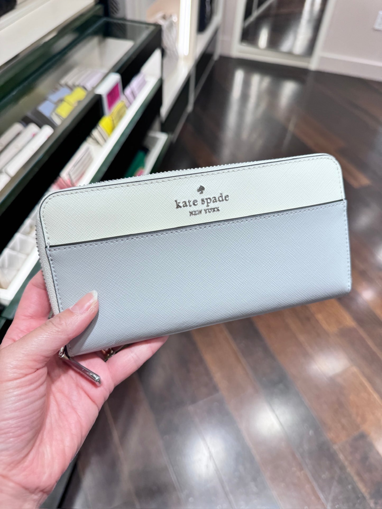 Kate Spade 防刮皮革拉鍊長夾